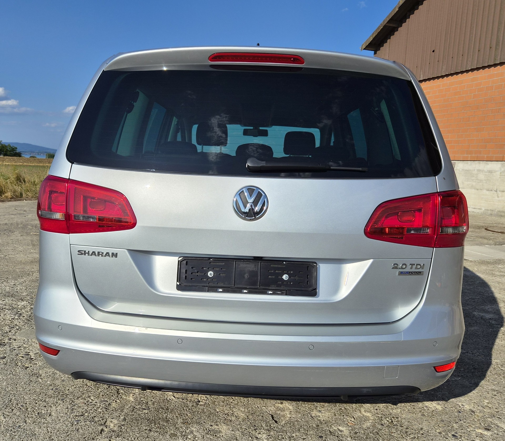 VW Sharan 2.0 TDI BlueMTA Sondermodell "Design"-image-3