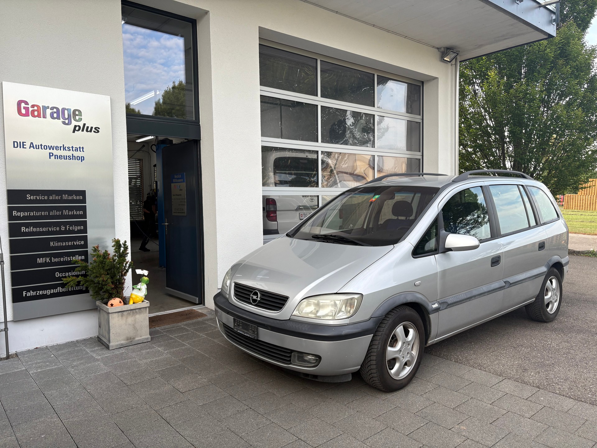 OPEL Zafira 2.0 DTi Comfort-image-0