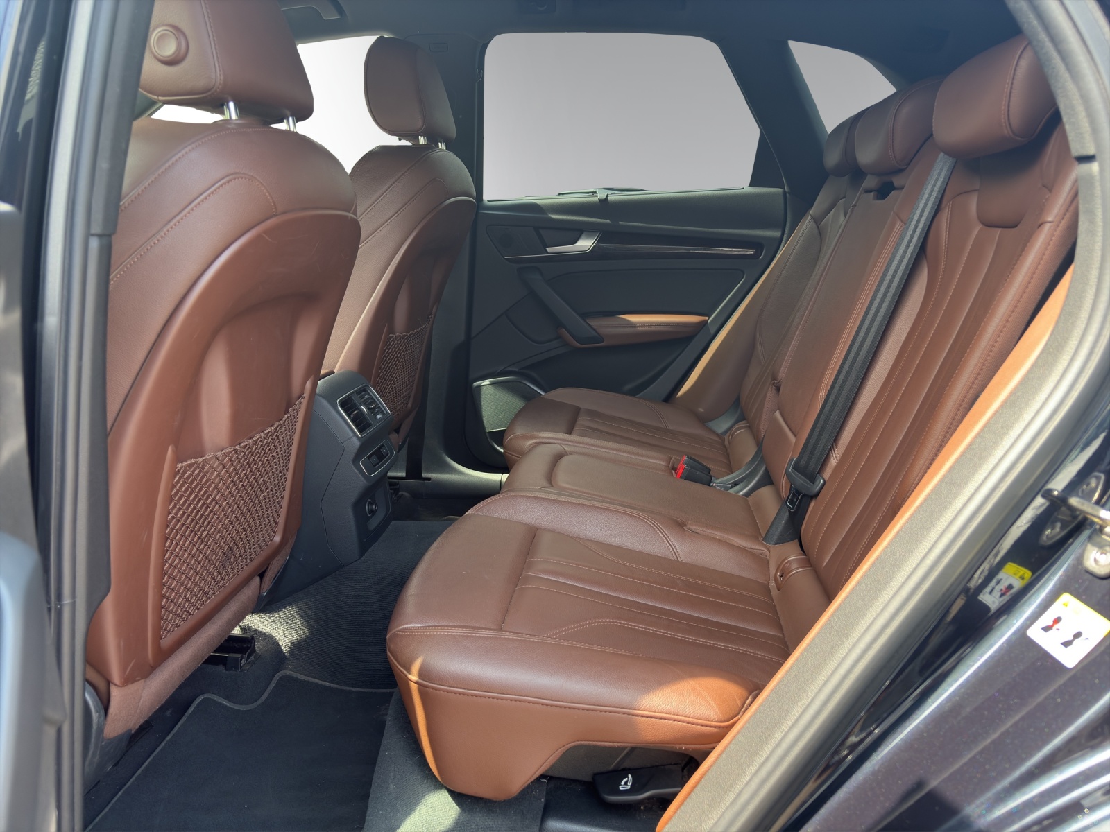 AUDI Q5 45 TFSI design S-Line quattro S-tronic-image-10