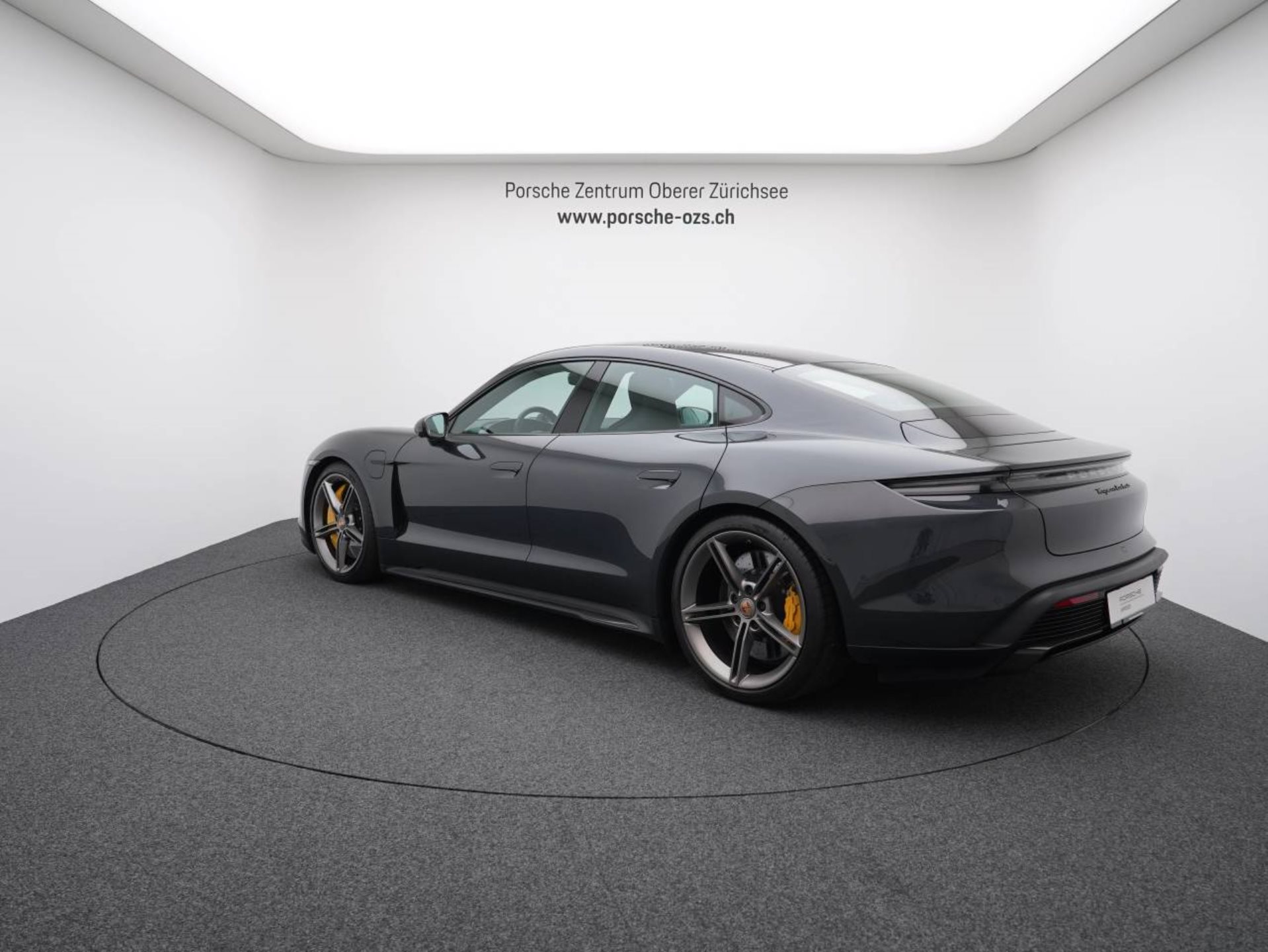 PORSCHE Taycan Turbo S-image-2