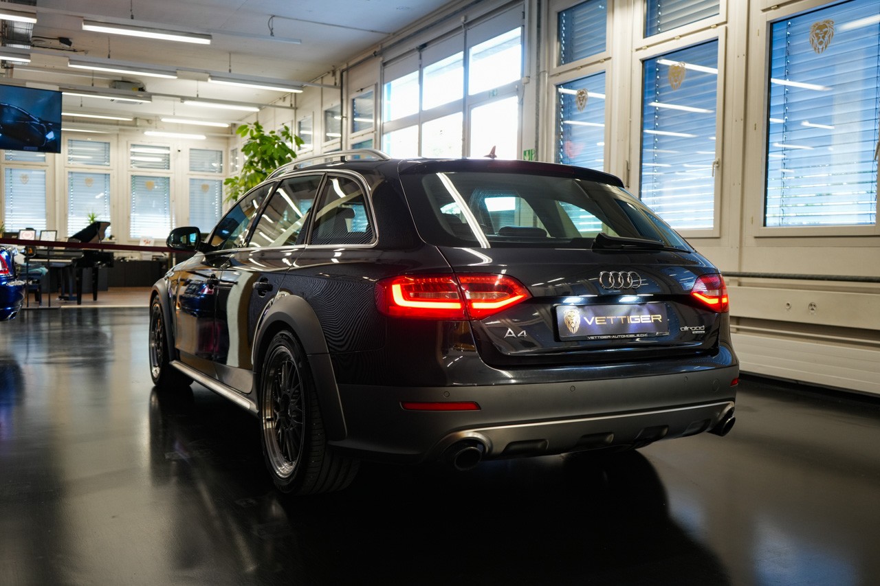 AUDI A4 allroad 2.0 TFSI quattro S-tronic-showroom-element-3