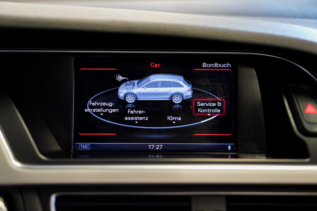 AUDI A4 allroad 2.0 TFSI quattro S-tronic-image-18