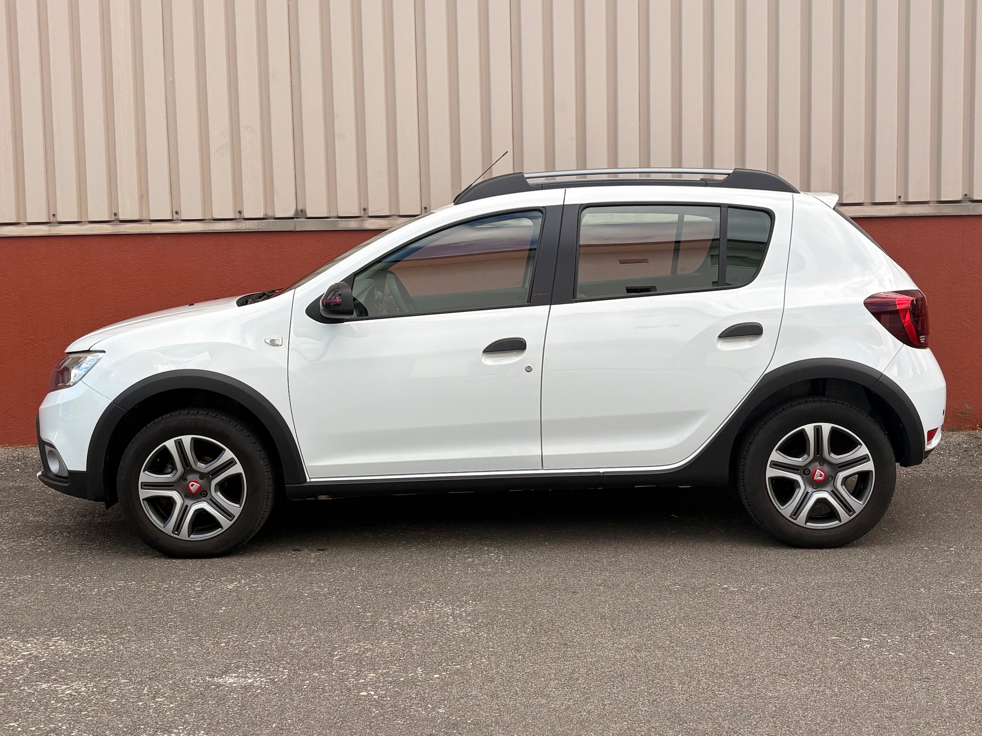 DACIA Sandero Tce 90 Stepway-image-2