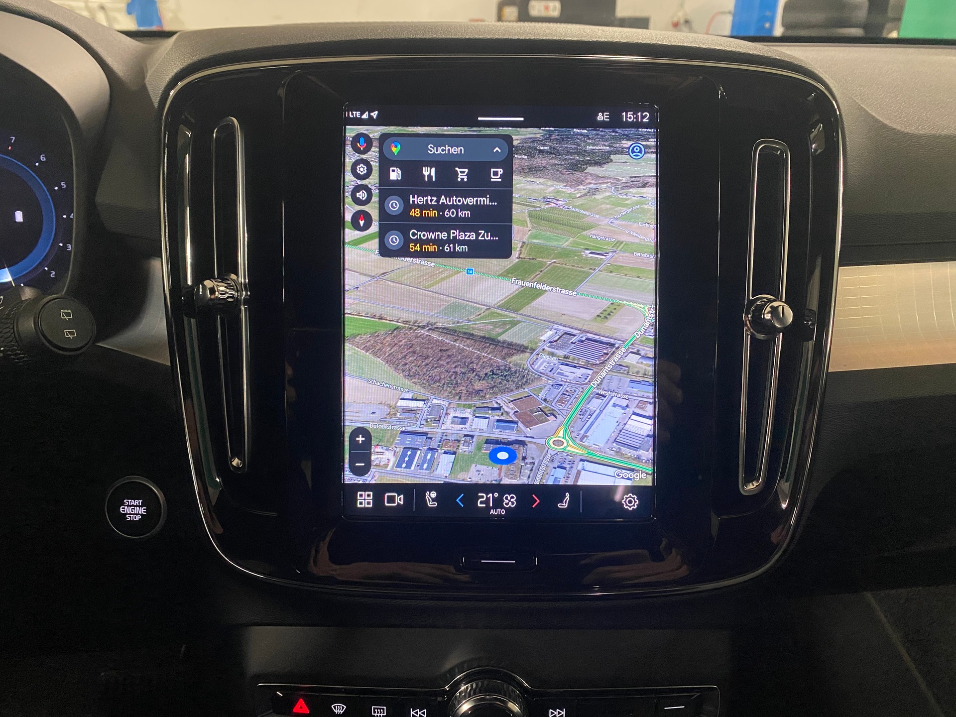 VOLVO XC40 2.0 B4 MH Plus Dark-image-13