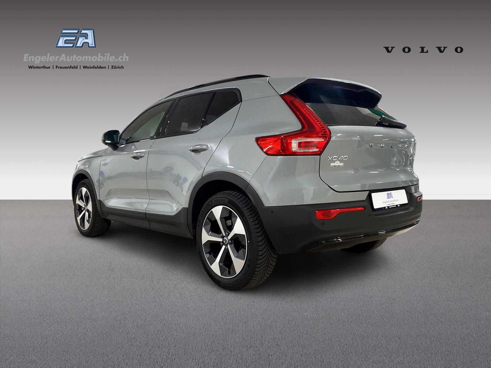 VOLVO XC40 2.0 B4 MH Plus Dark-image-3