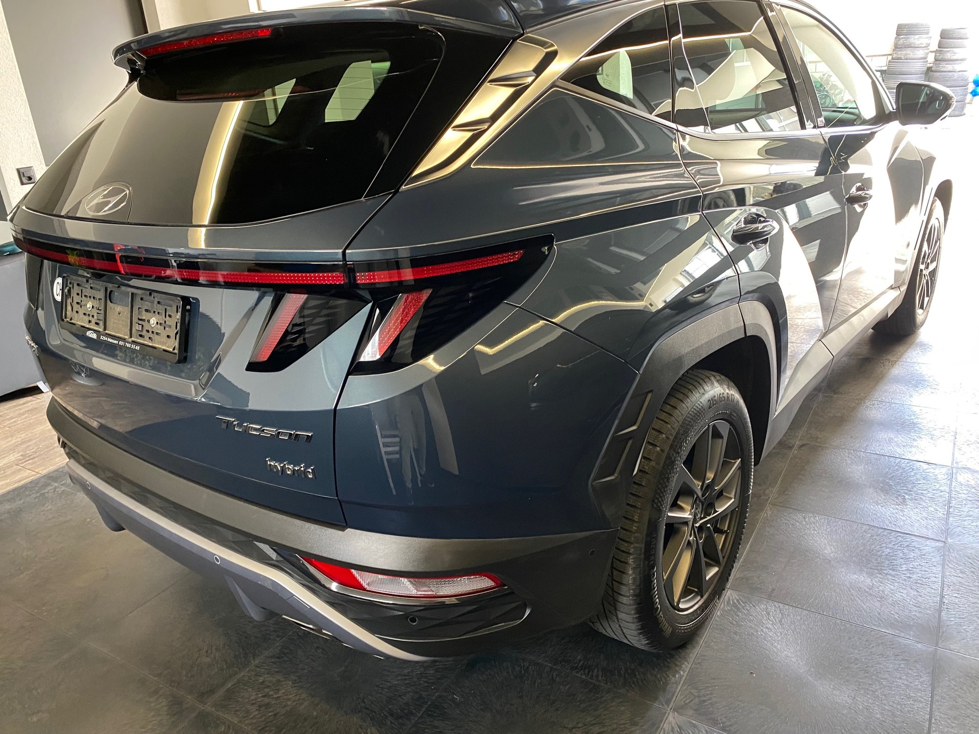 HYUNDAI Tucson 1.6 TGDI HEV Vertex 4WD Sehr Gepflegtes CH-Fahrzeug mit AHK abnehmbar Kg .1'650-image-4