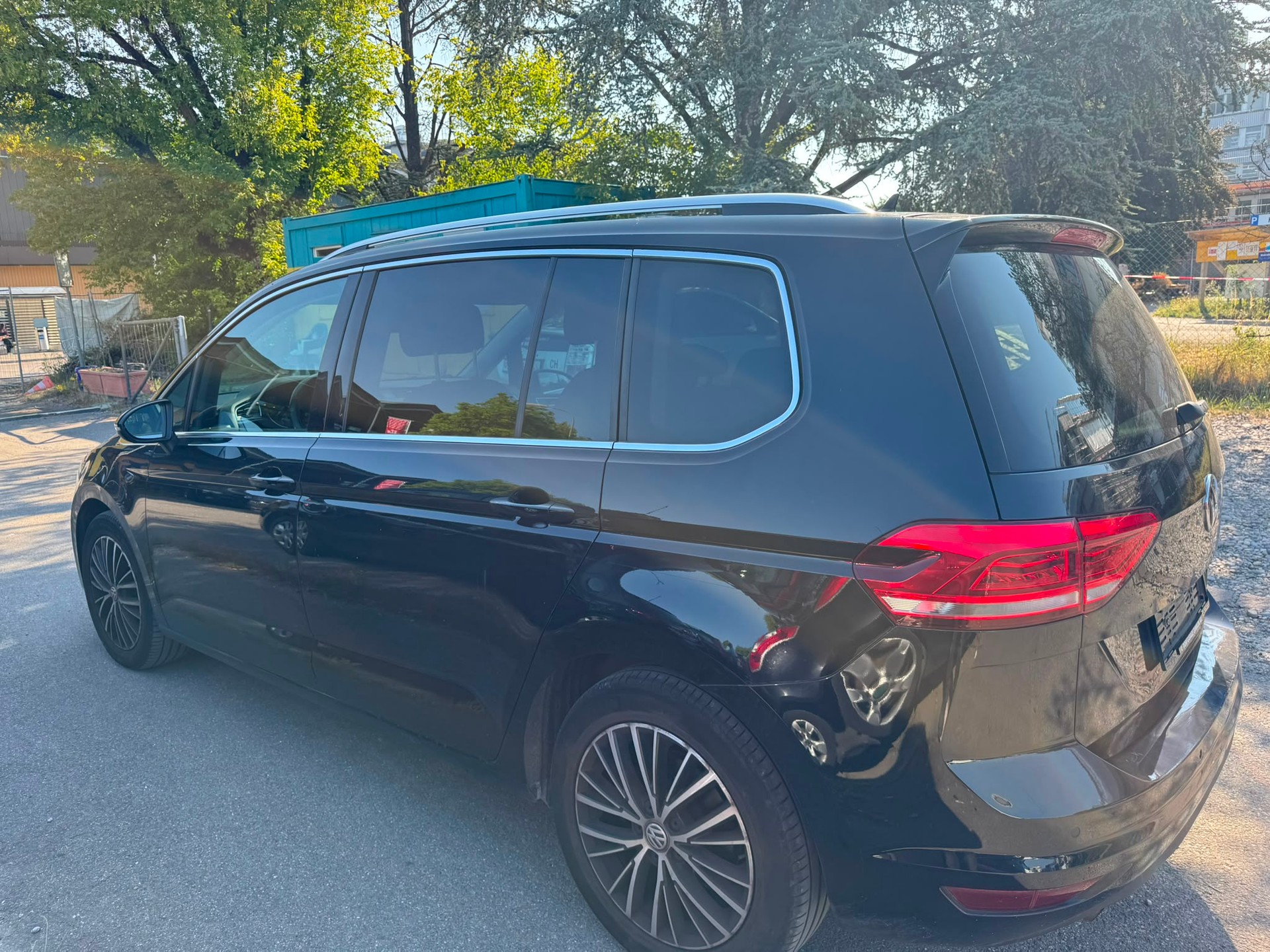 VW Touran 2.0 TDI BlueMotion Technology Comfortline-image-4
