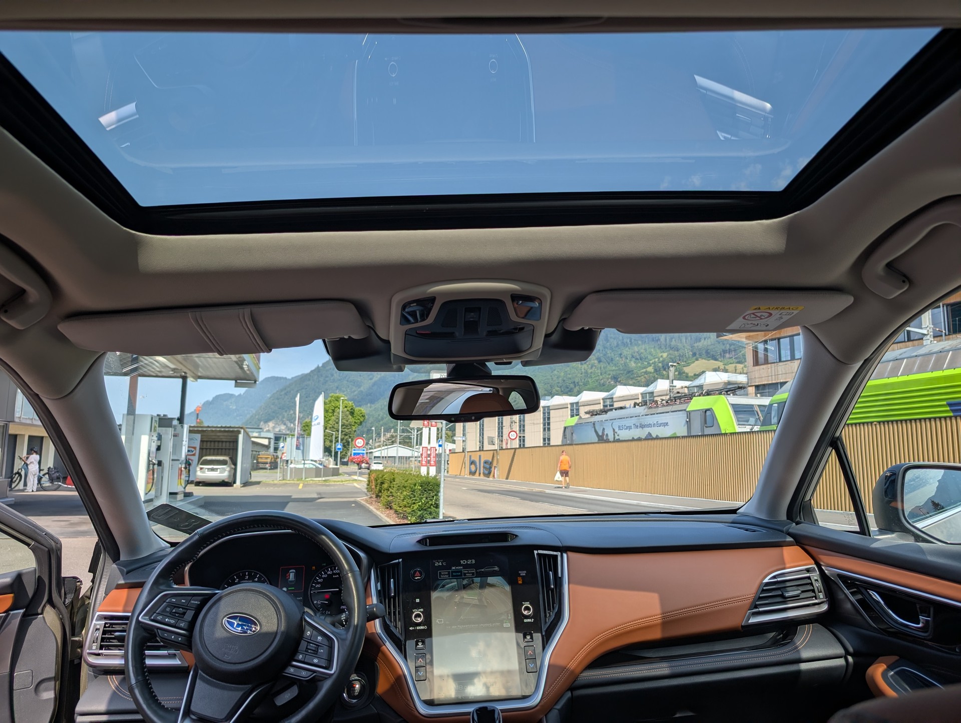 SUBARU Outback 2.5i Luxury AWD Lineartronic-image-6