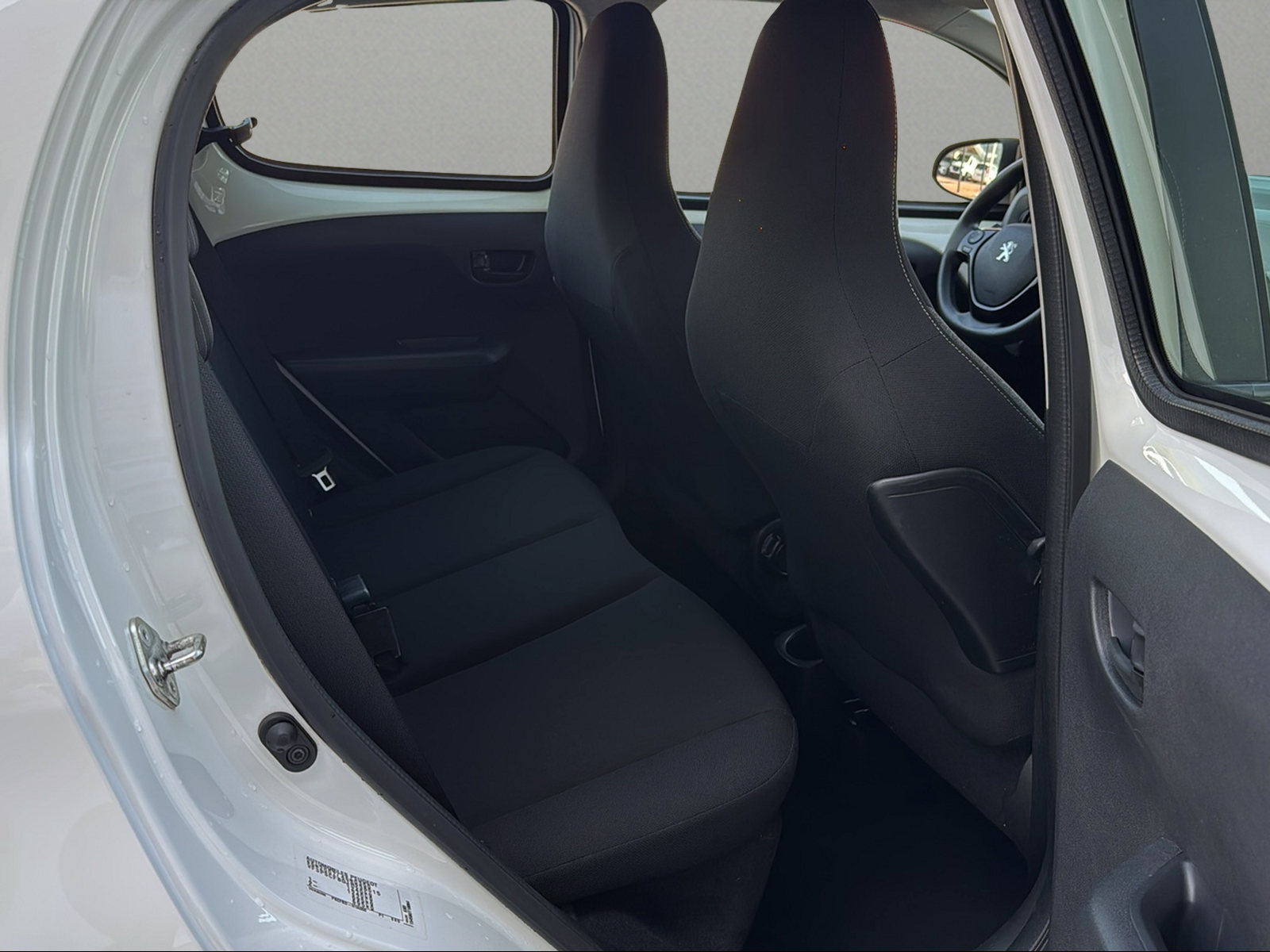 PEUGEOT 108 1.0 VTi Active-image-13
