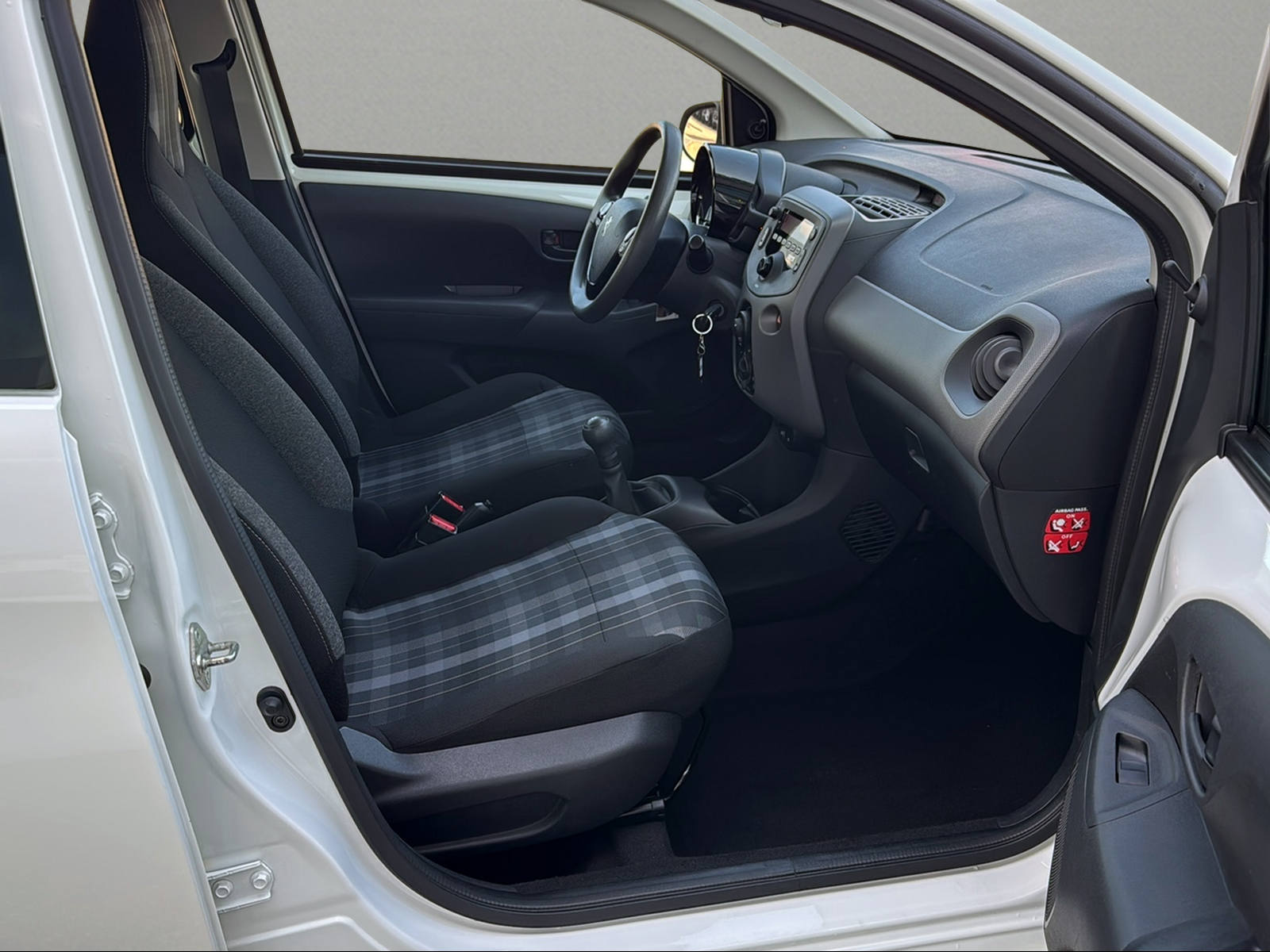 PEUGEOT 108 1.0 VTi Active-image-14