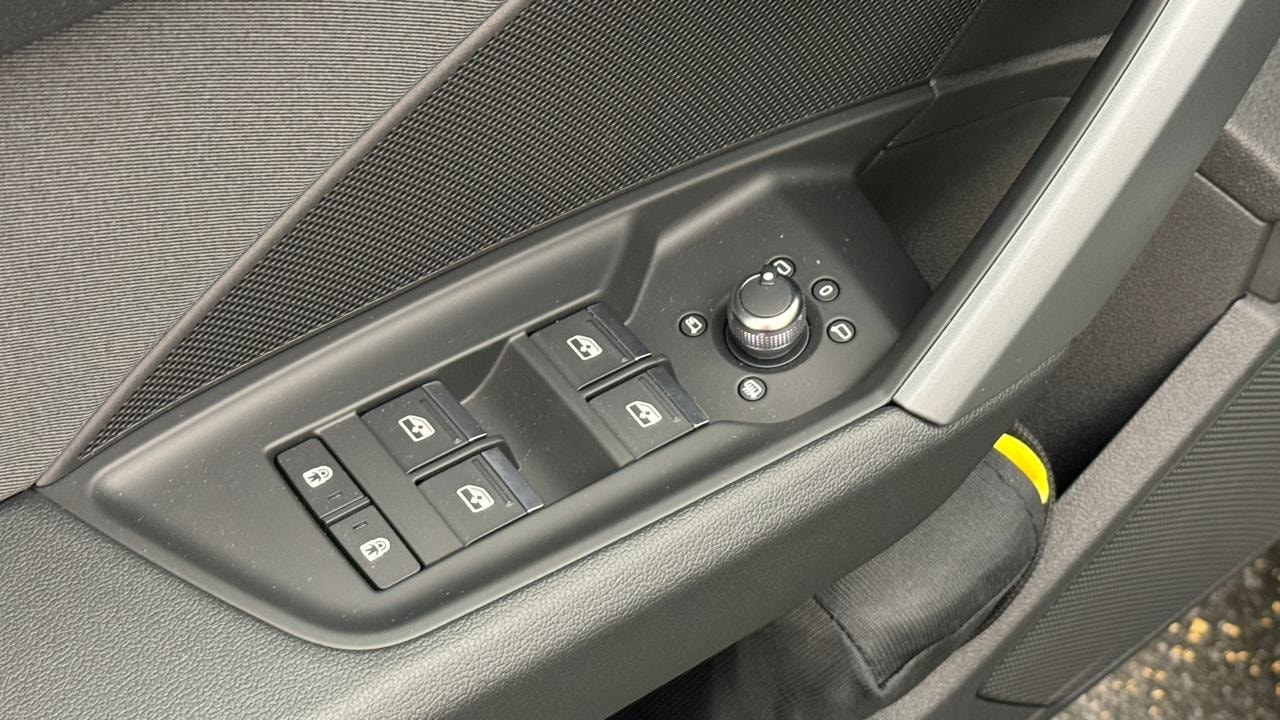 AUDI A3 Sportback 35 TFSI S line S-tronic-image-8