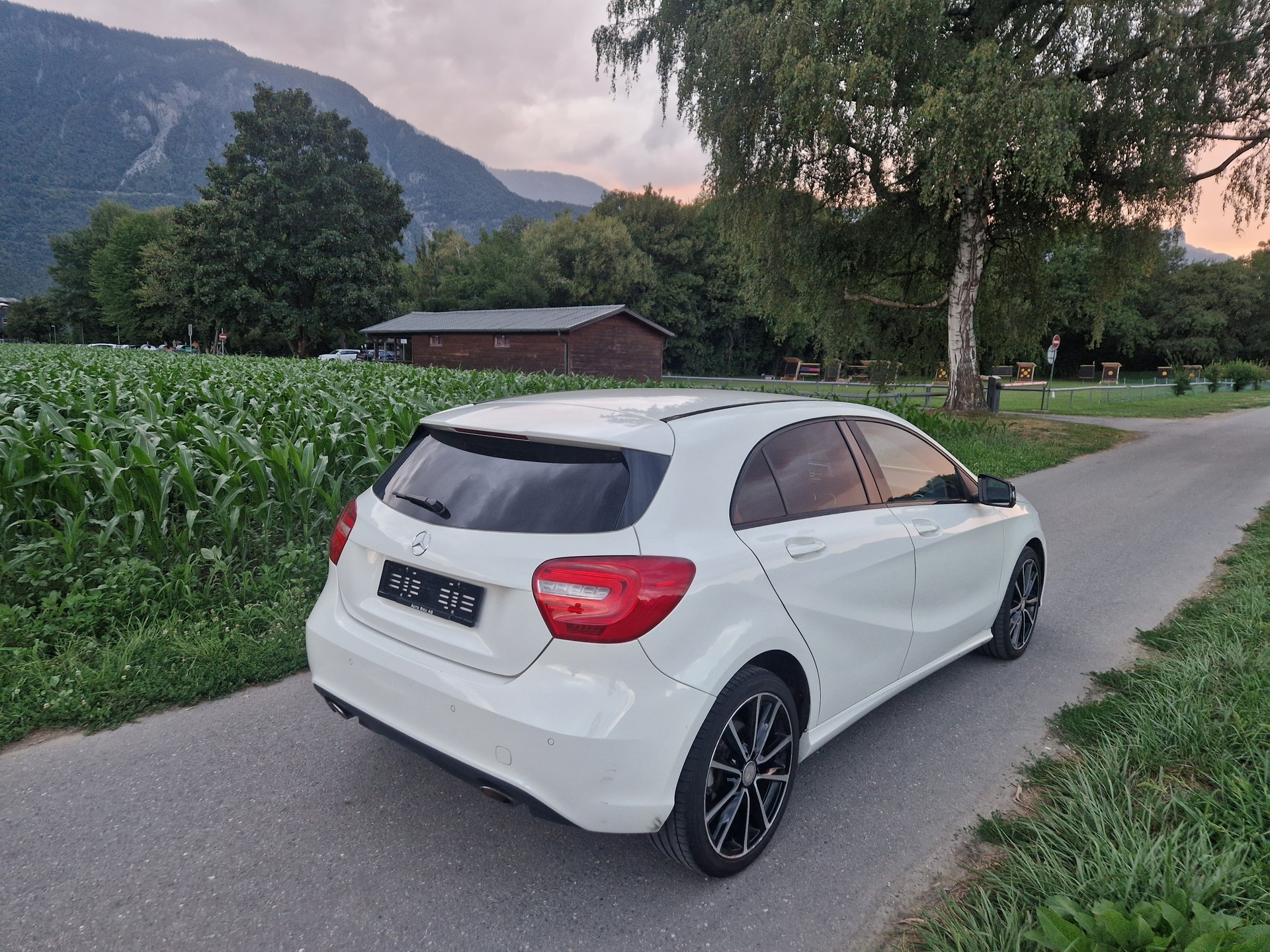 MERCEDES-BENZ A 180-image-3