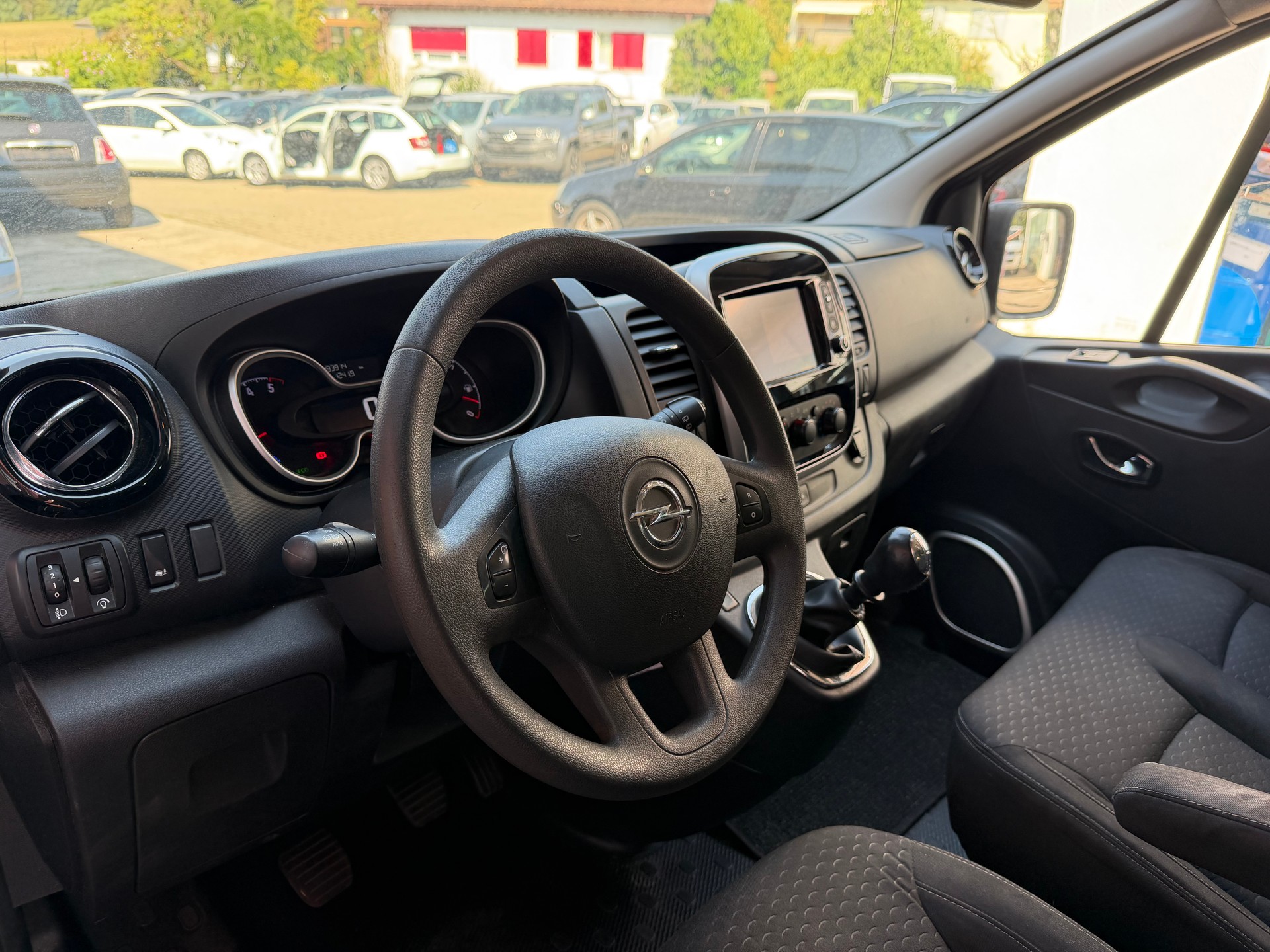 OPEL Vivaro 1.6CDTI Tourer 2.7t L1H1-image-9