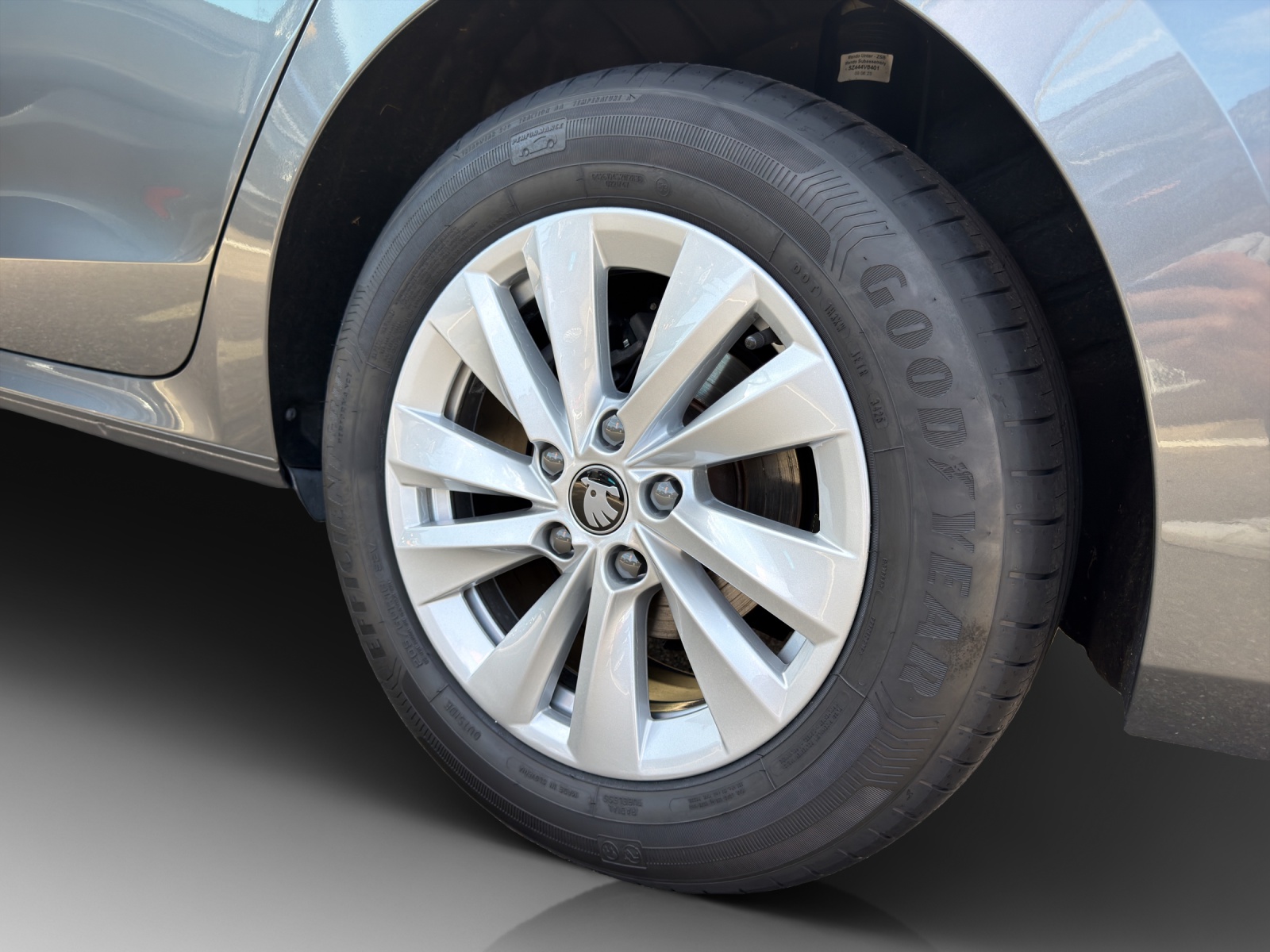 SKODA Octavia Combi 1.5 TSI mHEV DSG Dynamic-image-13