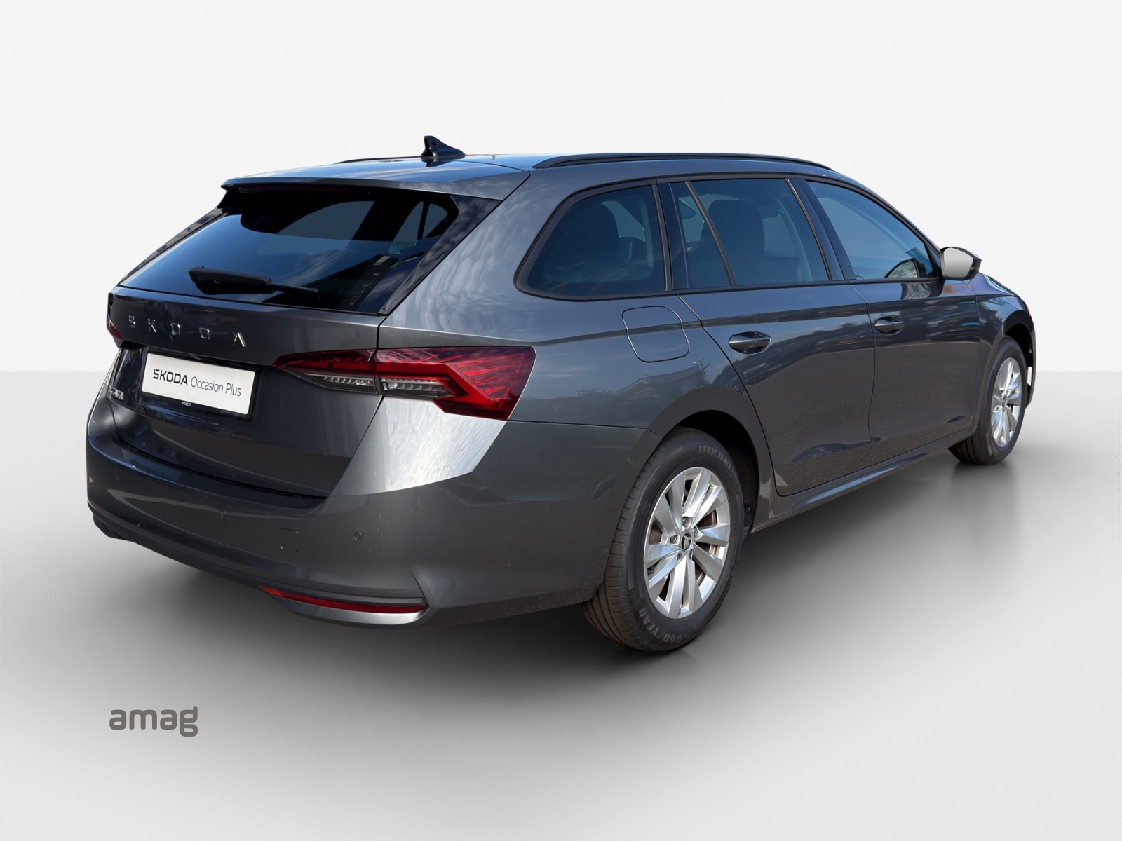 SKODA Octavia Combi 1.5 TSI mHEV DSG Dynamic-image-4