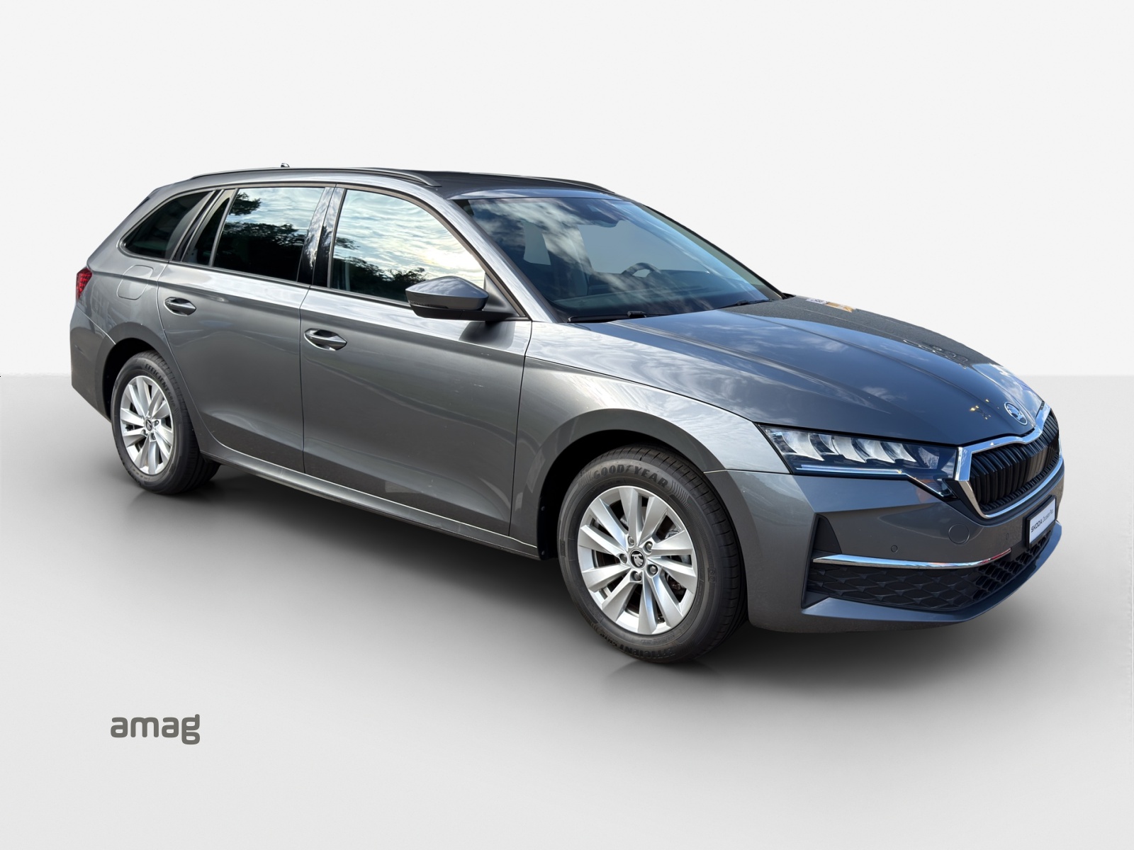 SKODA Octavia Combi 1.5 TSI mHEV DSG Dynamic-image-5