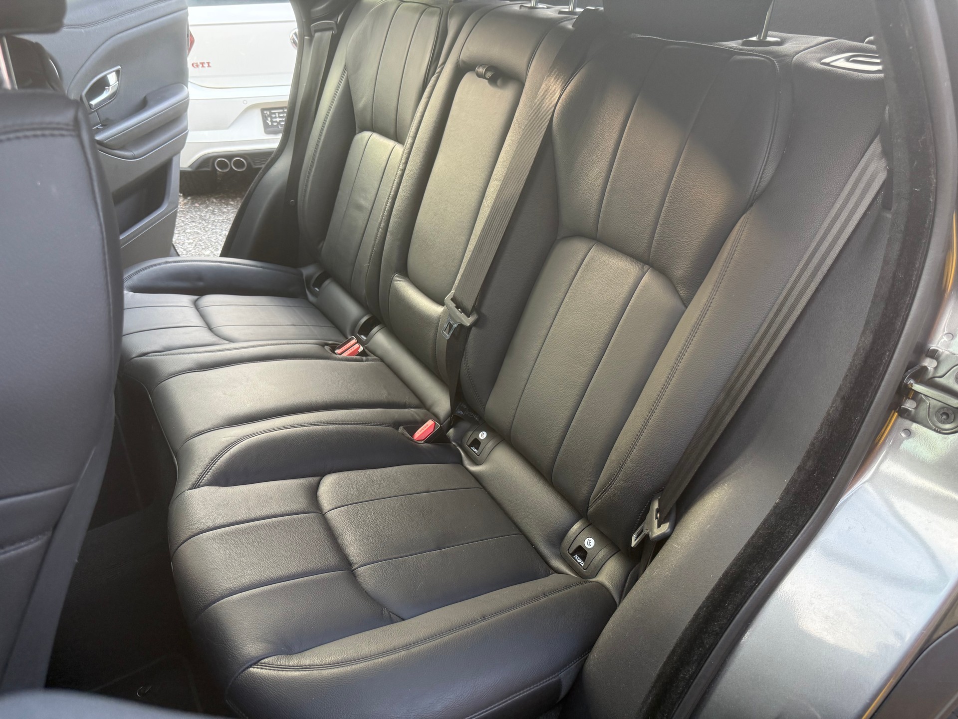 LAND ROVER Range Rover Evoque 2.0 TD4 SE Dynamic-image-8