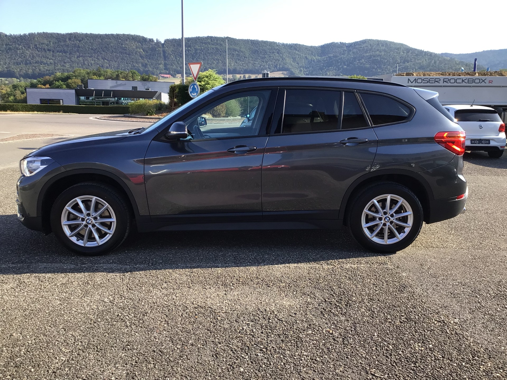 BMW X1 xDrive 20i Steptronic-image-13