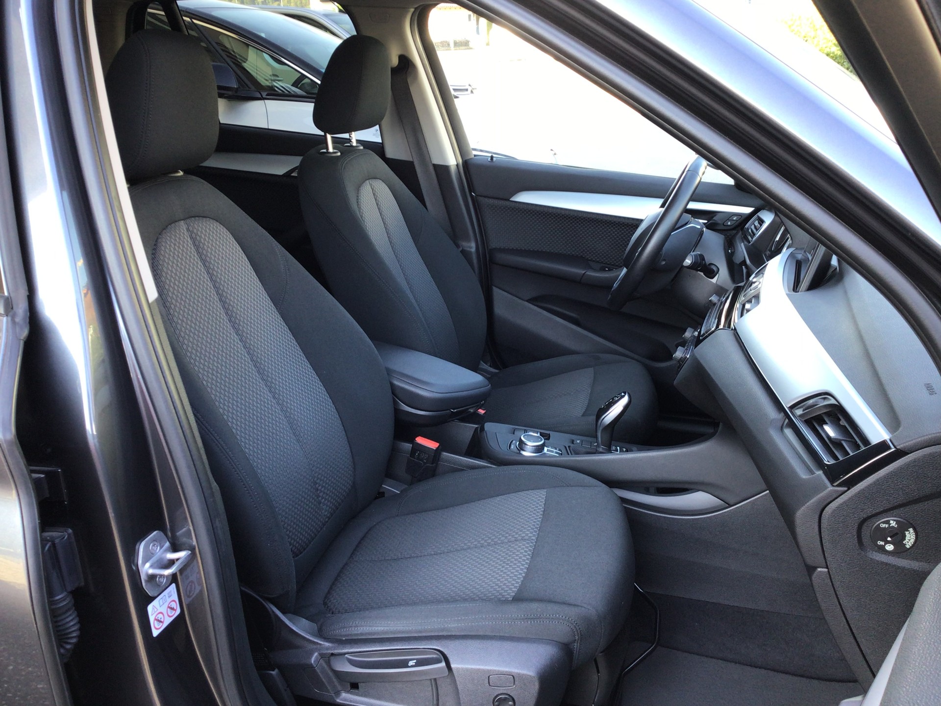 BMW X1 xDrive 20i Steptronic-image-7