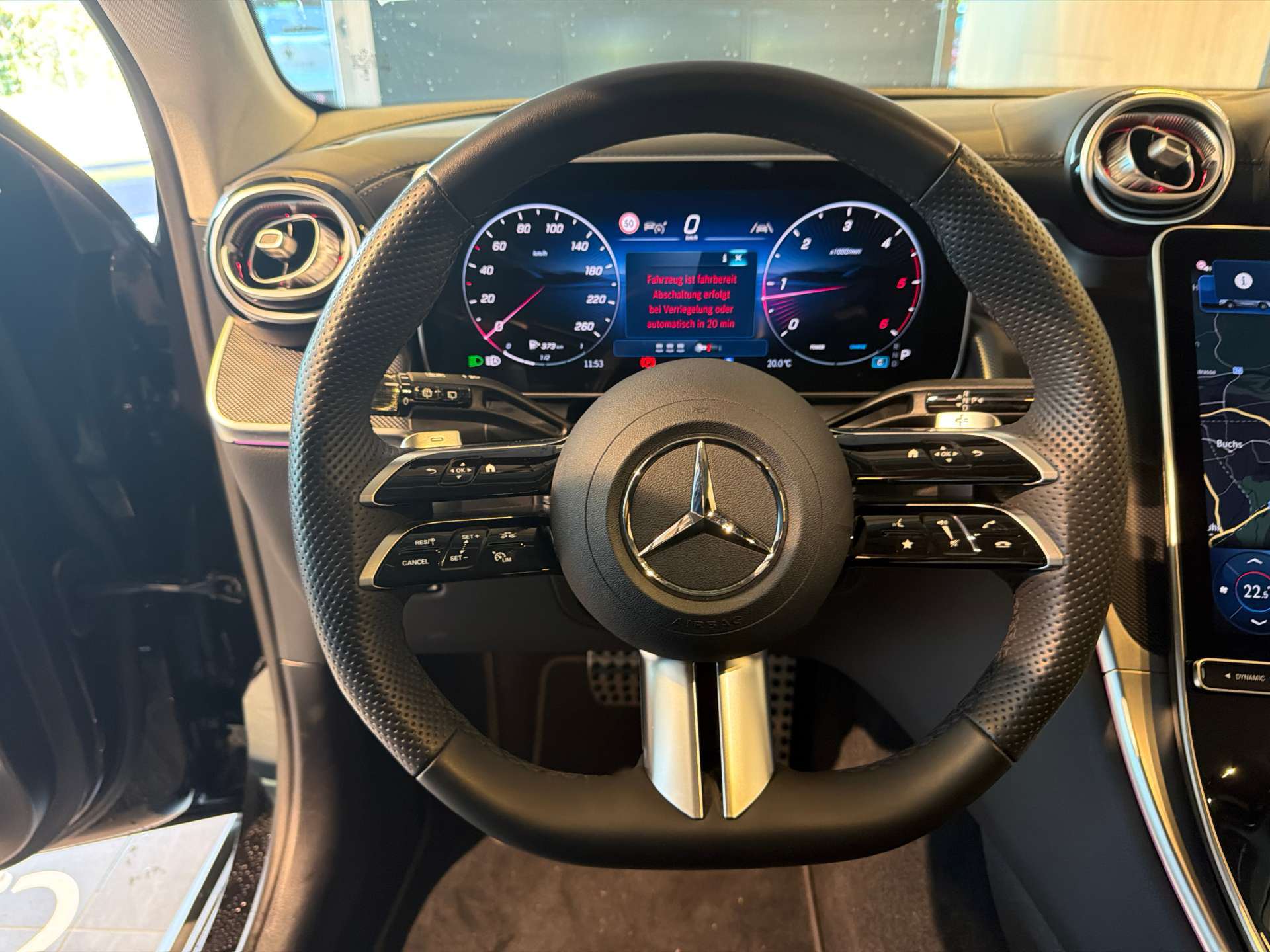 MERCEDES-BENZ GLC 220 d AMG-Line 4Matic G-Tronic Automat-image-15