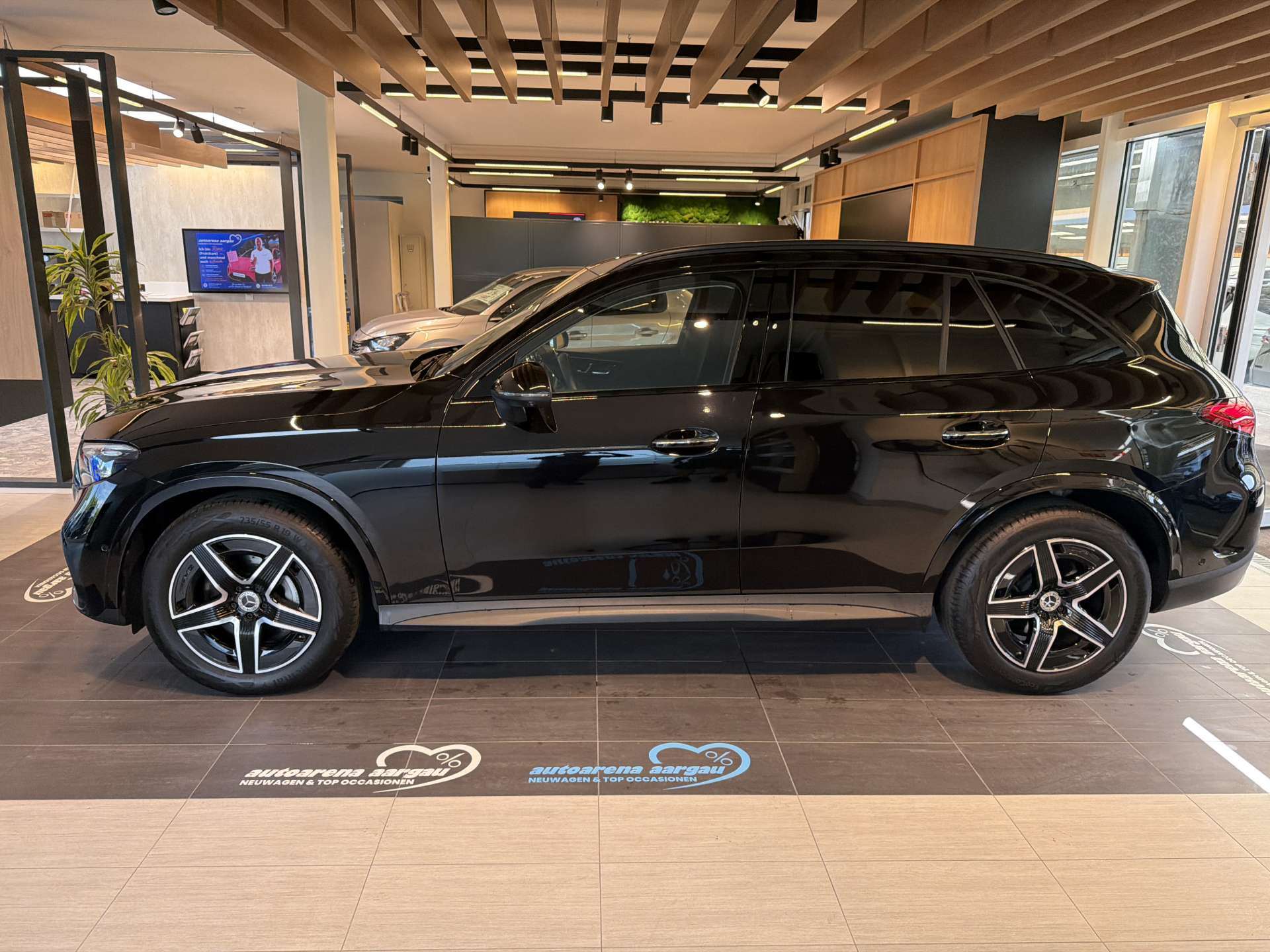 MERCEDES-BENZ GLC 220 d AMG-Line 4Matic G-Tronic Automat-image-13
