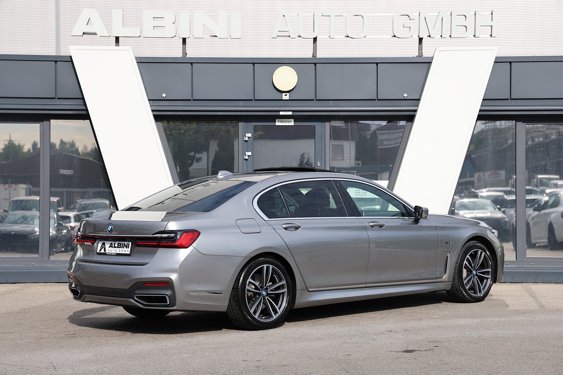 BMW 745Le M-Sport xDrive SAG-showroom-element-2
