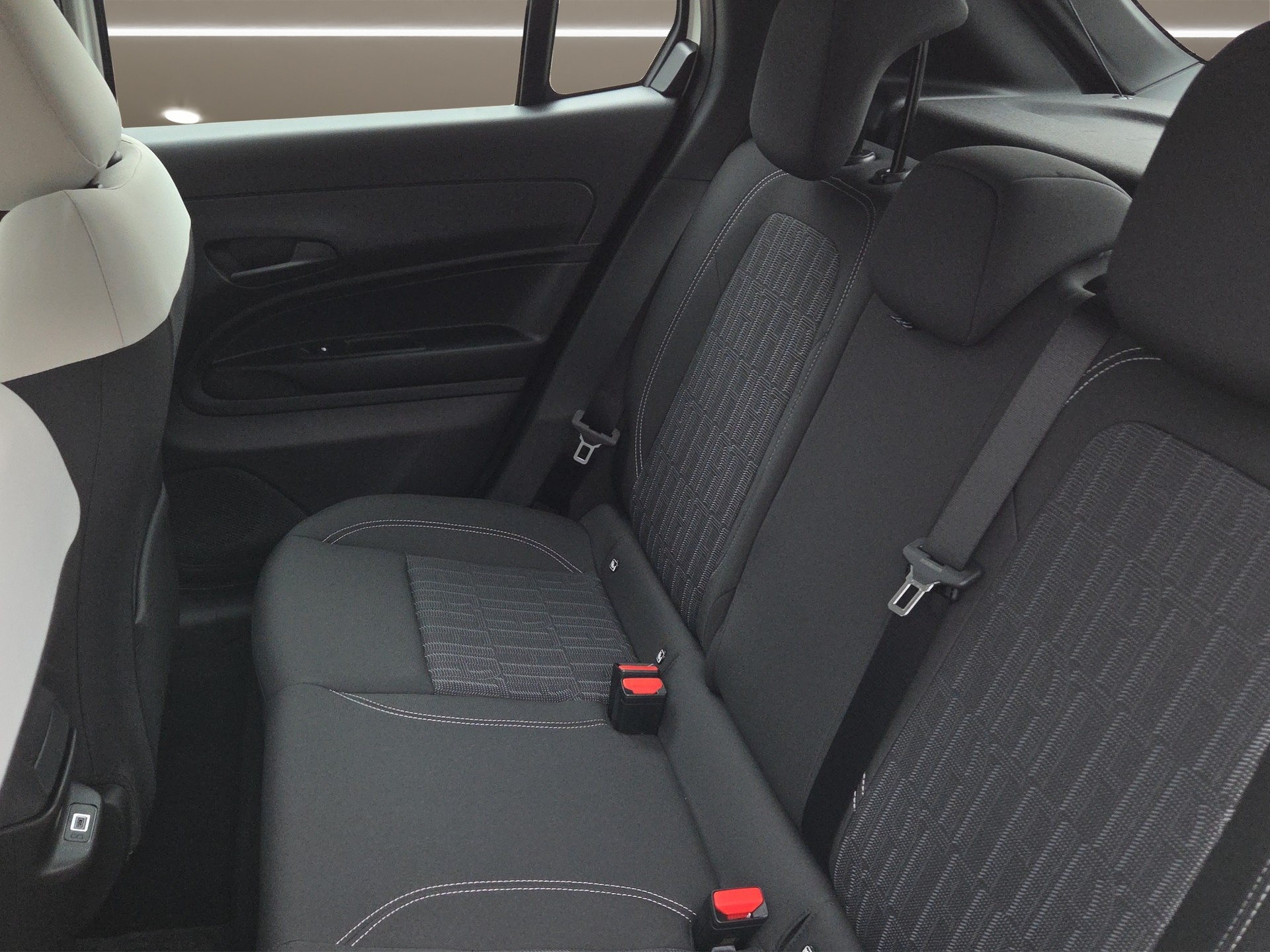 FIAT 600 1.2 Hybrid Icon Swi-image-12