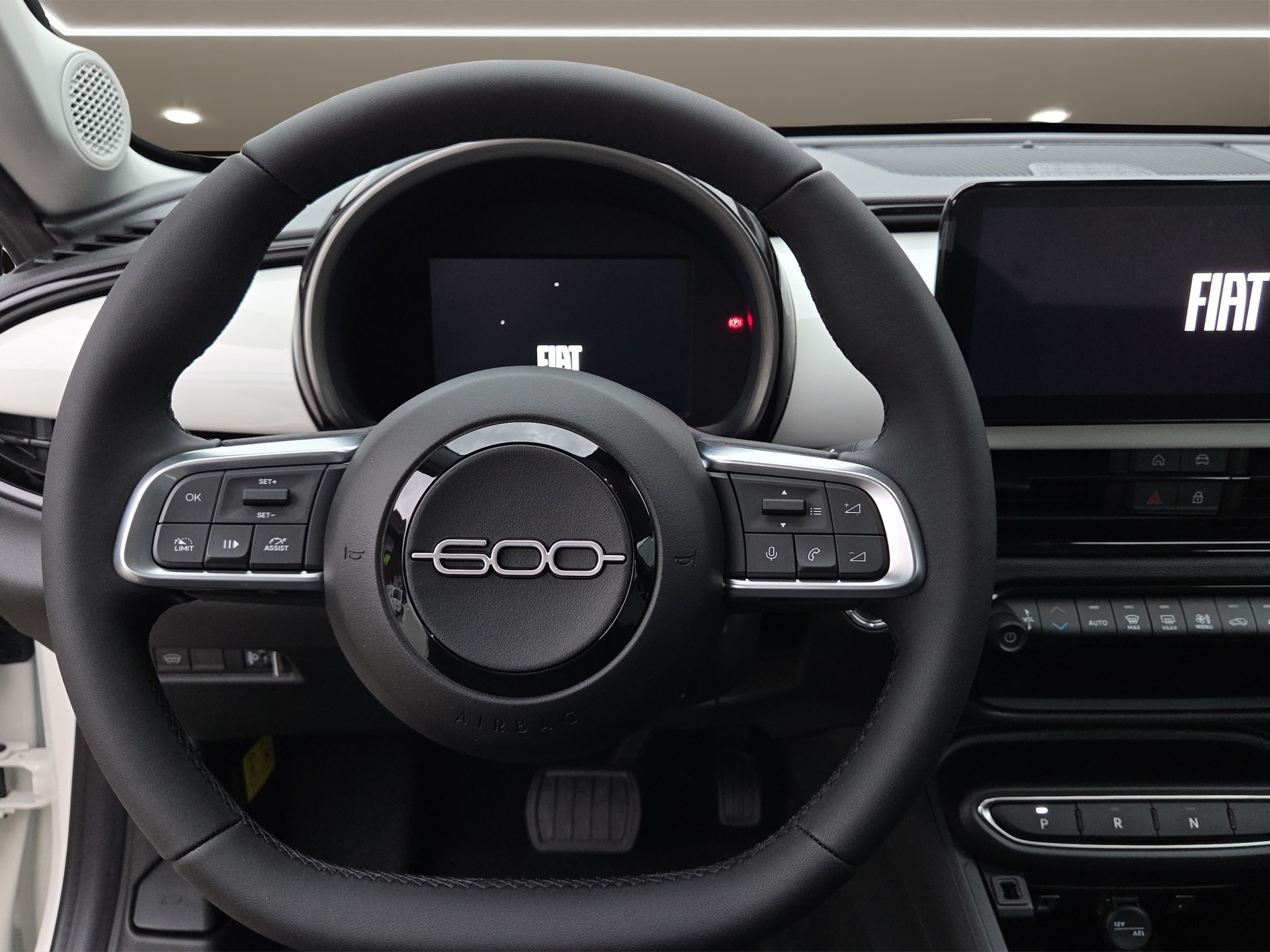 FIAT 600 1.2 Hybrid Icon Swi-image-8