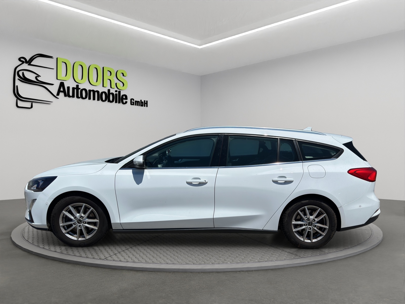 FORD Focus 1.0 SCTi Trend Automatic-image-6
