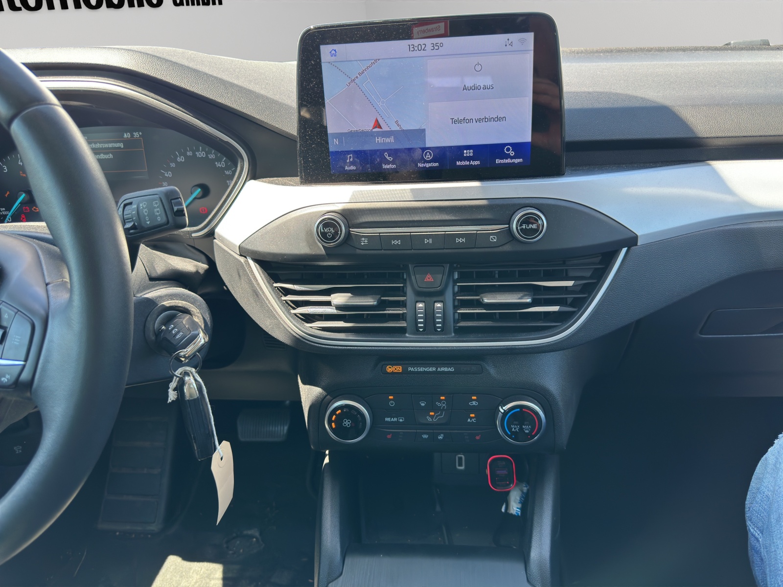 FORD Focus 1.0 SCTi Trend Automatic-image-10