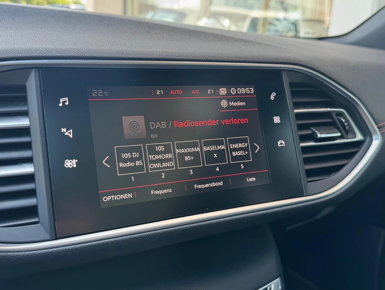 PEUGEOT 308 2.0 BlueHDI GT EAT8-image-18