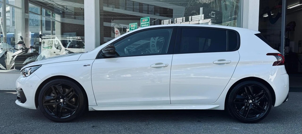 PEUGEOT 308 2.0 BlueHDI GT EAT8-image-2