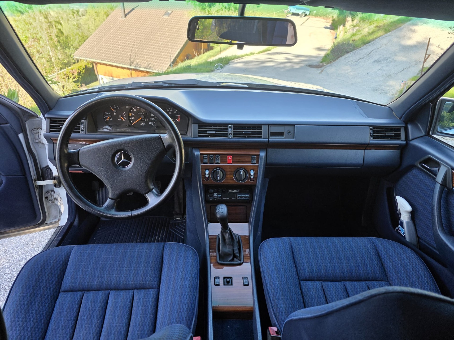 MERCEDES-BENZ 230 TE-image-4