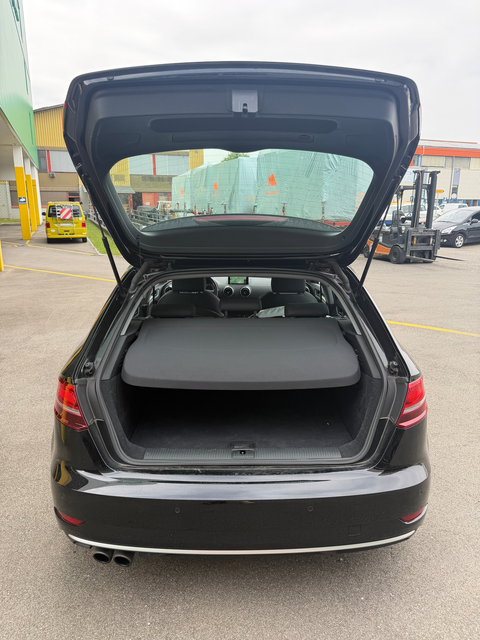 AUDI A3 Sportback 1.4 TFSI Design-image-14