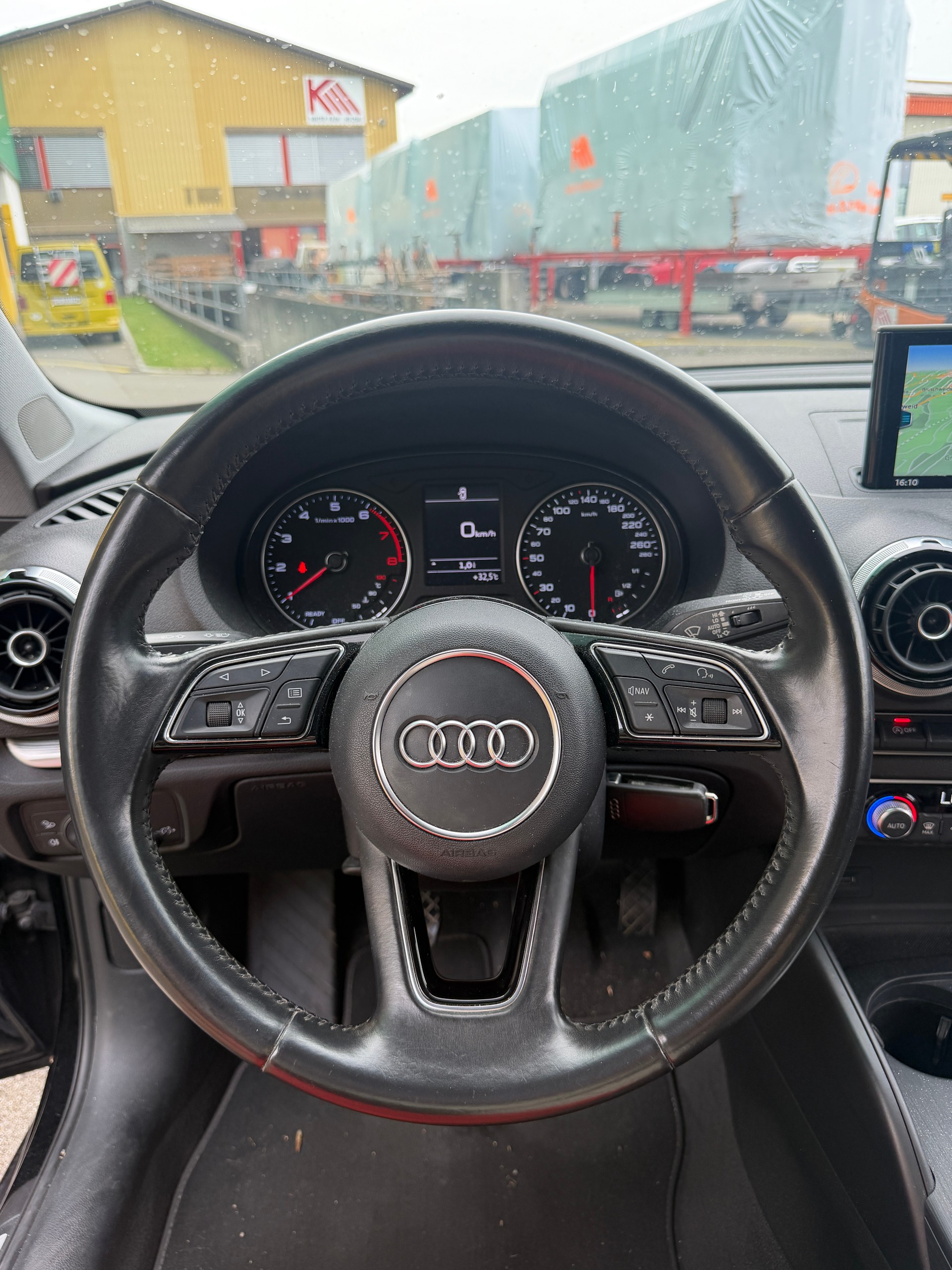 AUDI A3 Sportback 1.4 TFSI Design-image-10