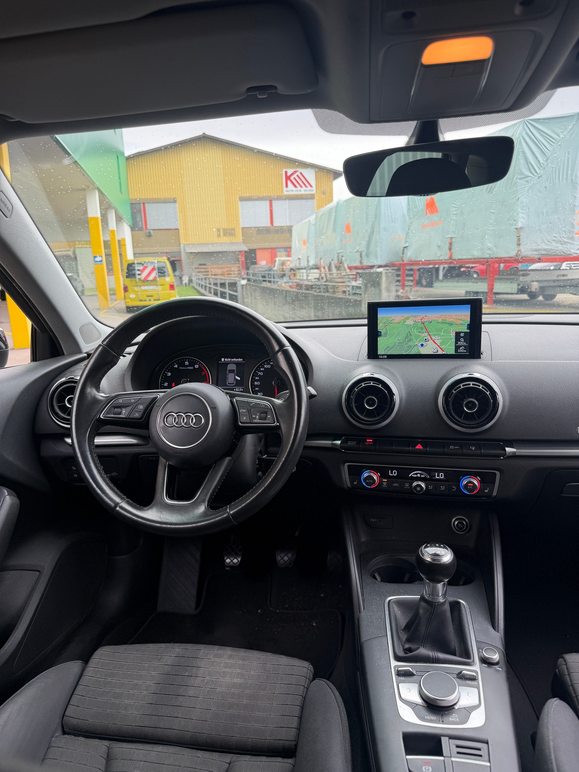 AUDI A3 Sportback 1.4 TFSI Design-image-8