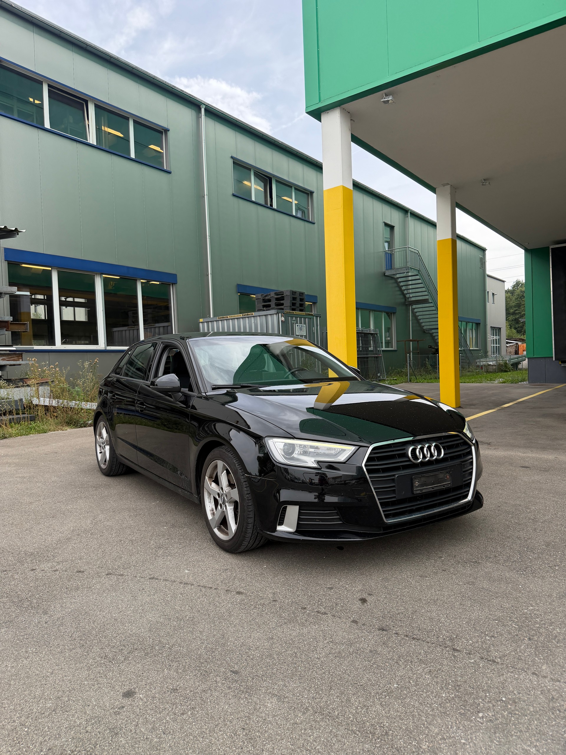 AUDI A3 Sportback 1.4 TFSI Design-image-0