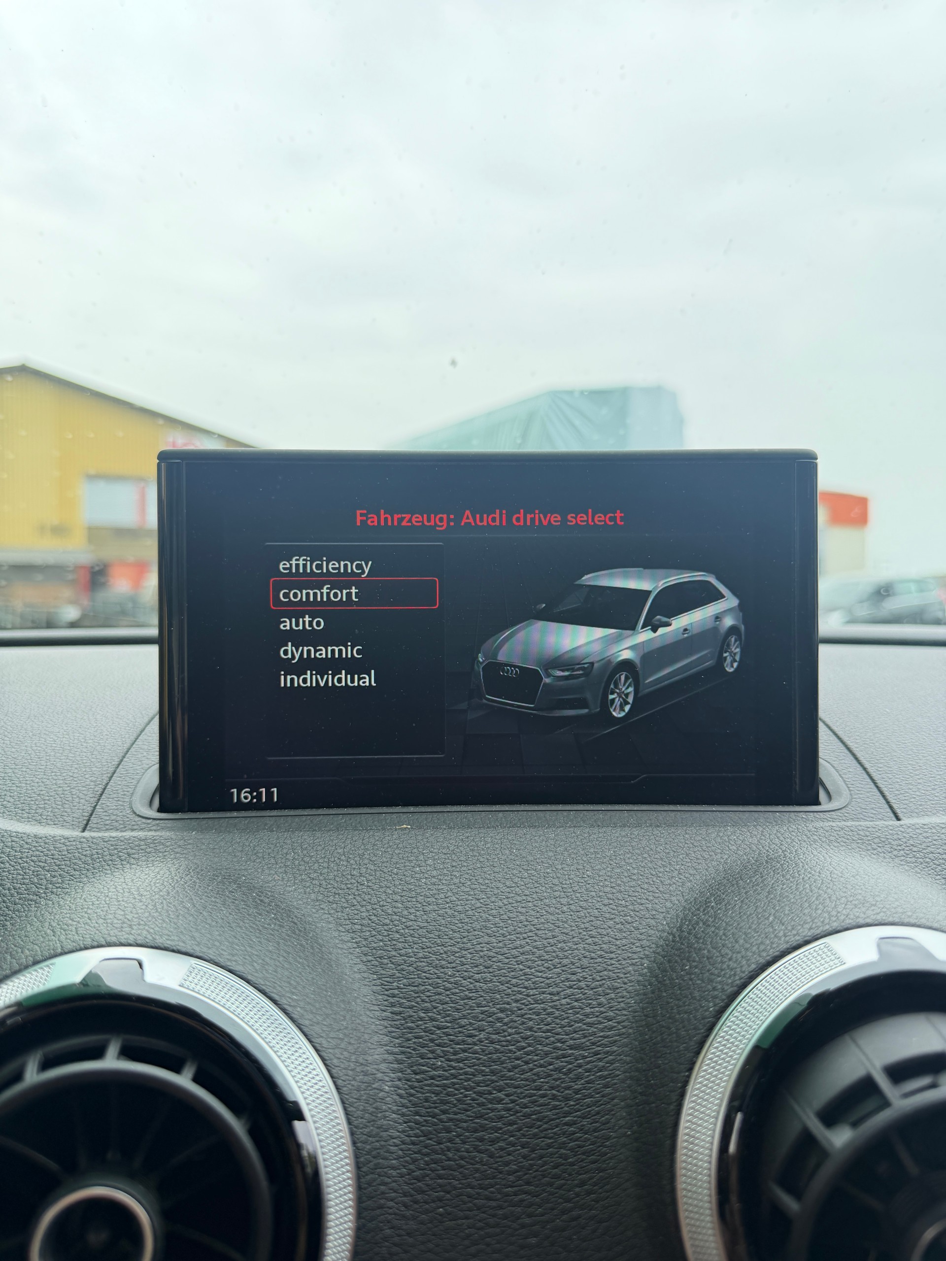 AUDI A3 Sportback 1.4 TFSI Design-image-11