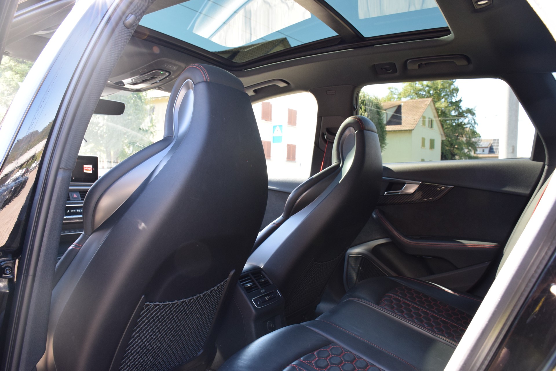 AUDI RS4 Avant 2.9 TFSI quattro tiptronic-image-15