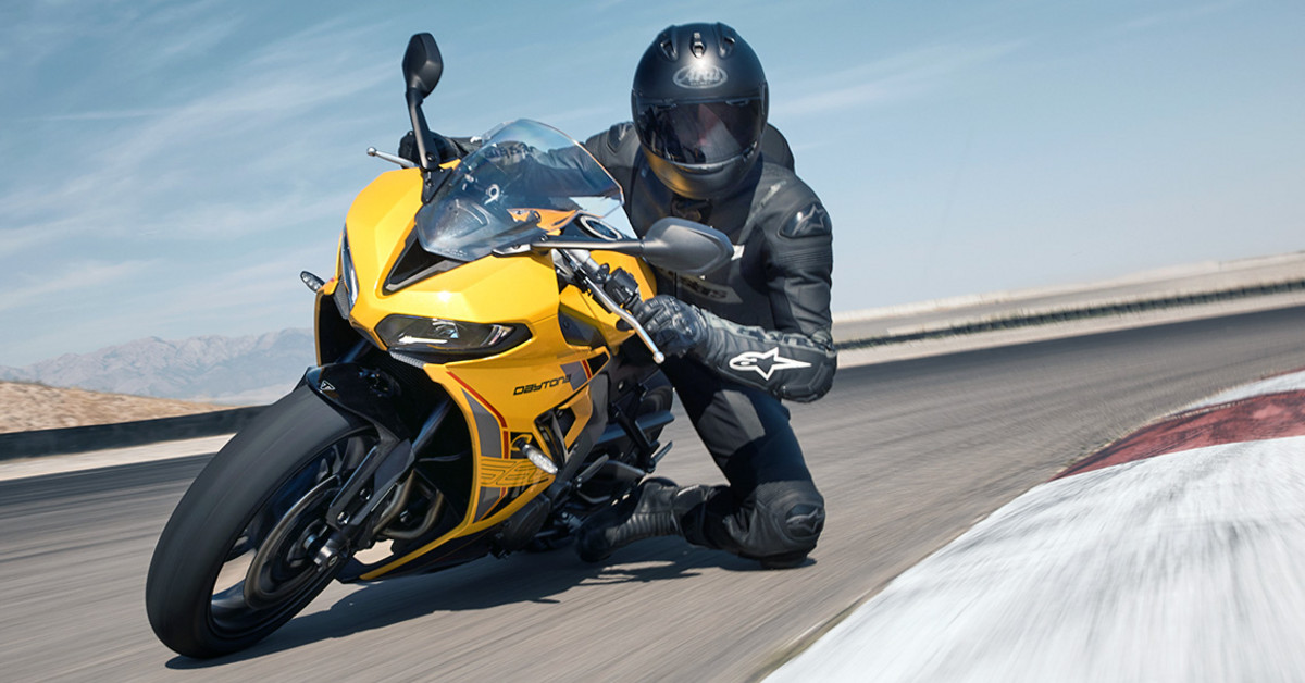 TRIUMPH Daytona 660-showroom-element-3