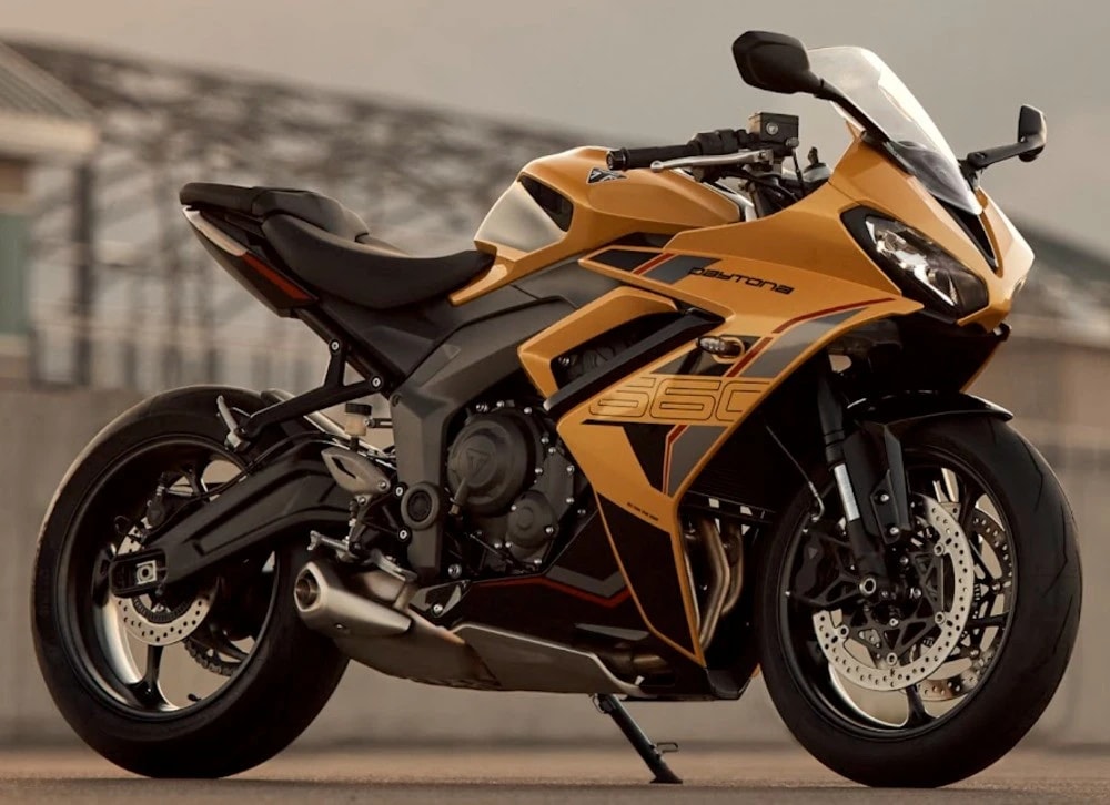 TRIUMPH Daytona 660-showroom-element-2