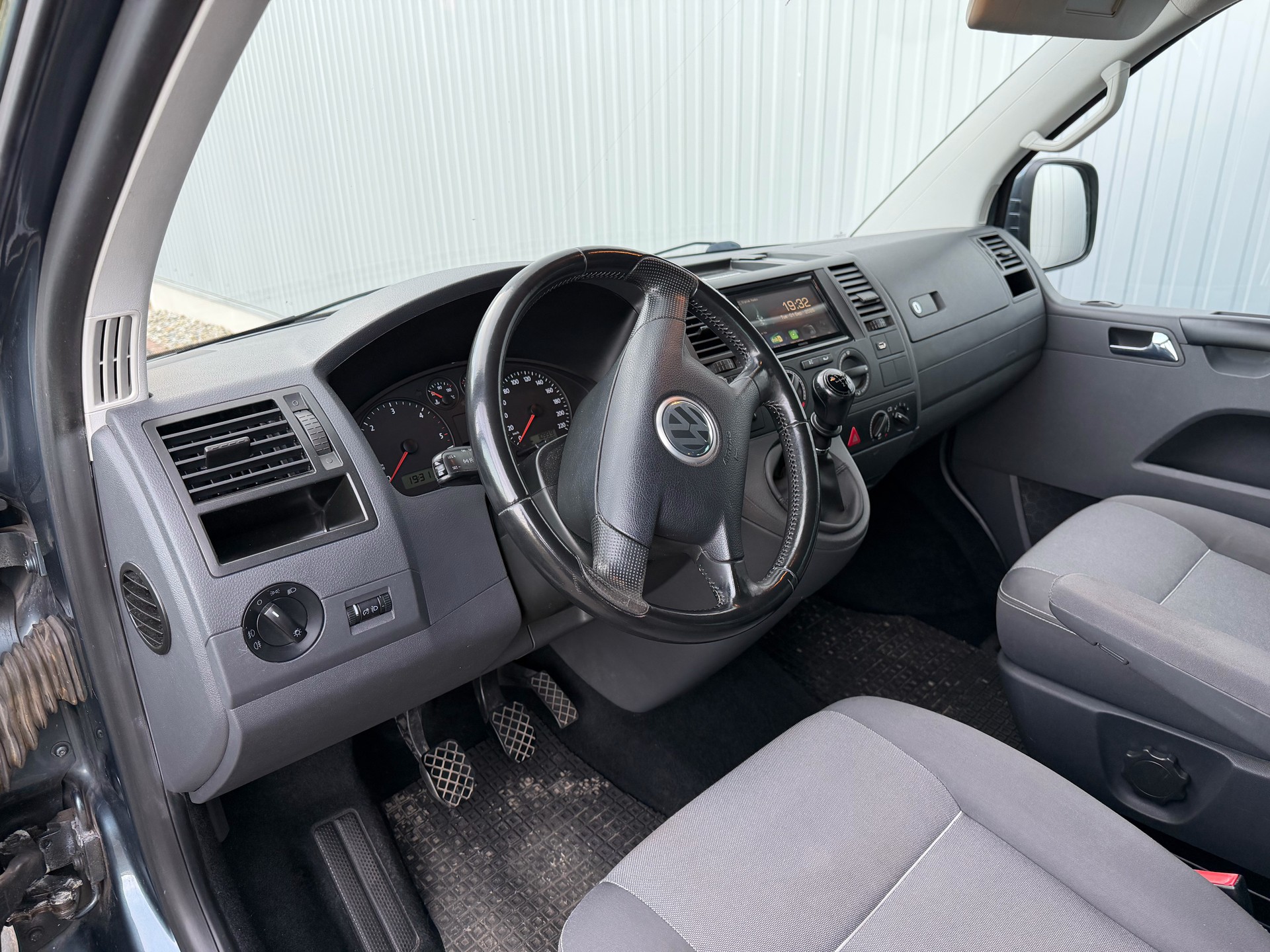 VW 2.5 TDI 131 Startline-image-2