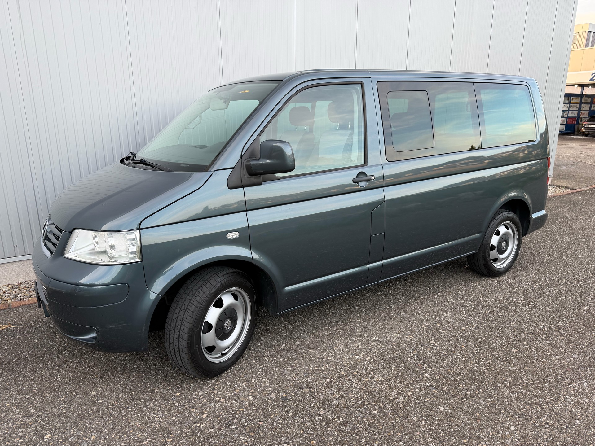 VW 2.5 TDI 131 Startline-image-0