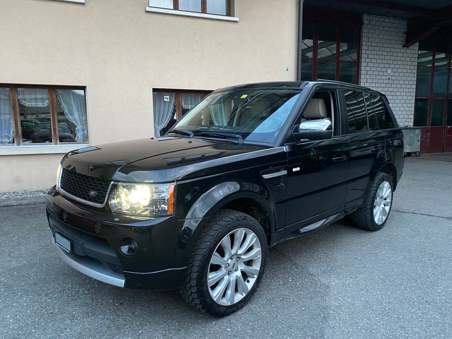 LAND ROVER Range Rover Sport 5.0 V8 SC Automatic-image-13
