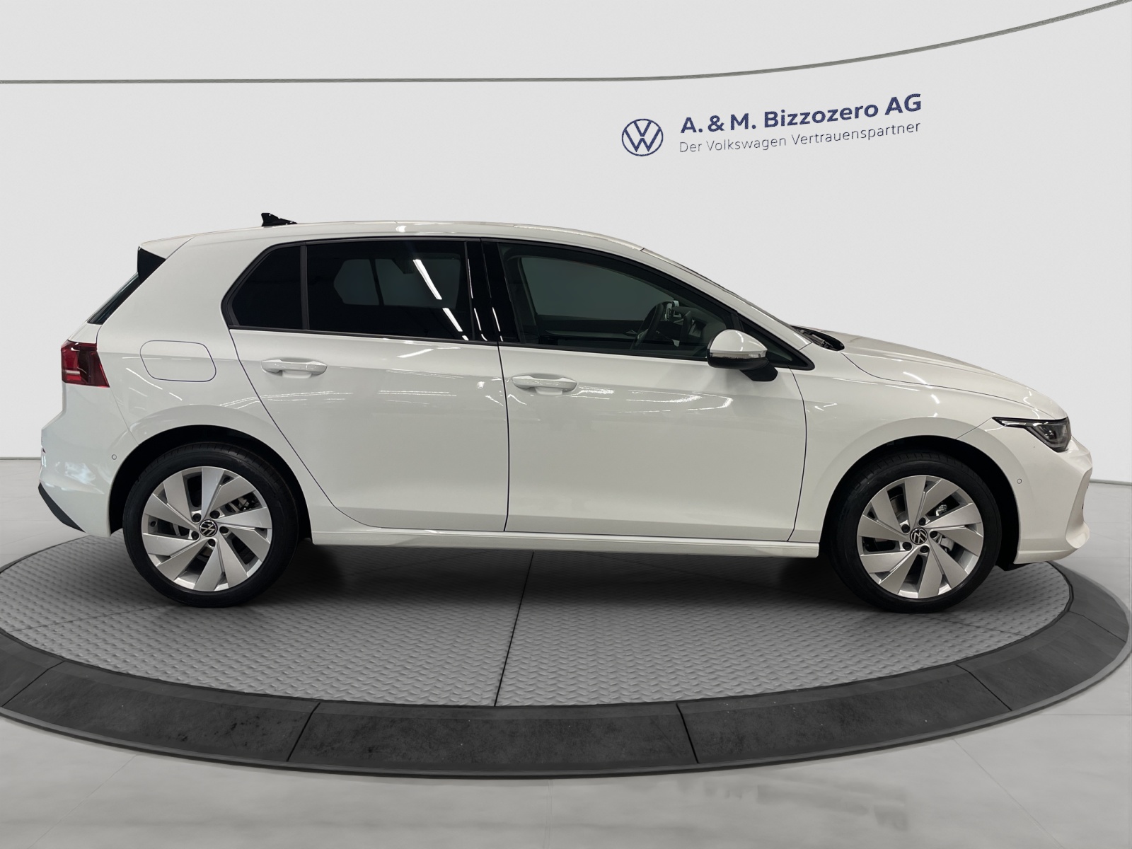 VW Golf 1.5 e TSI mHEV United DSG-image-5