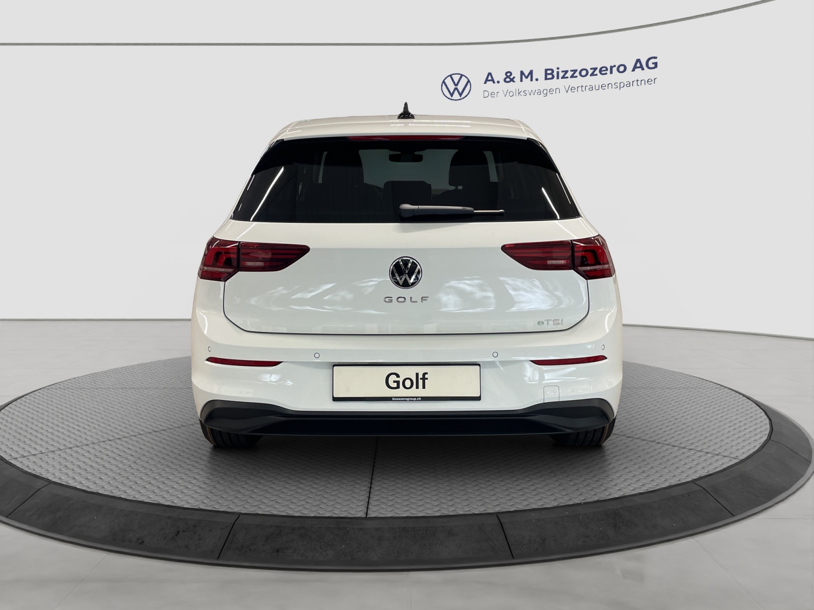 VW Golf 1.5 e TSI mHEV United DSG-showroom-element-3