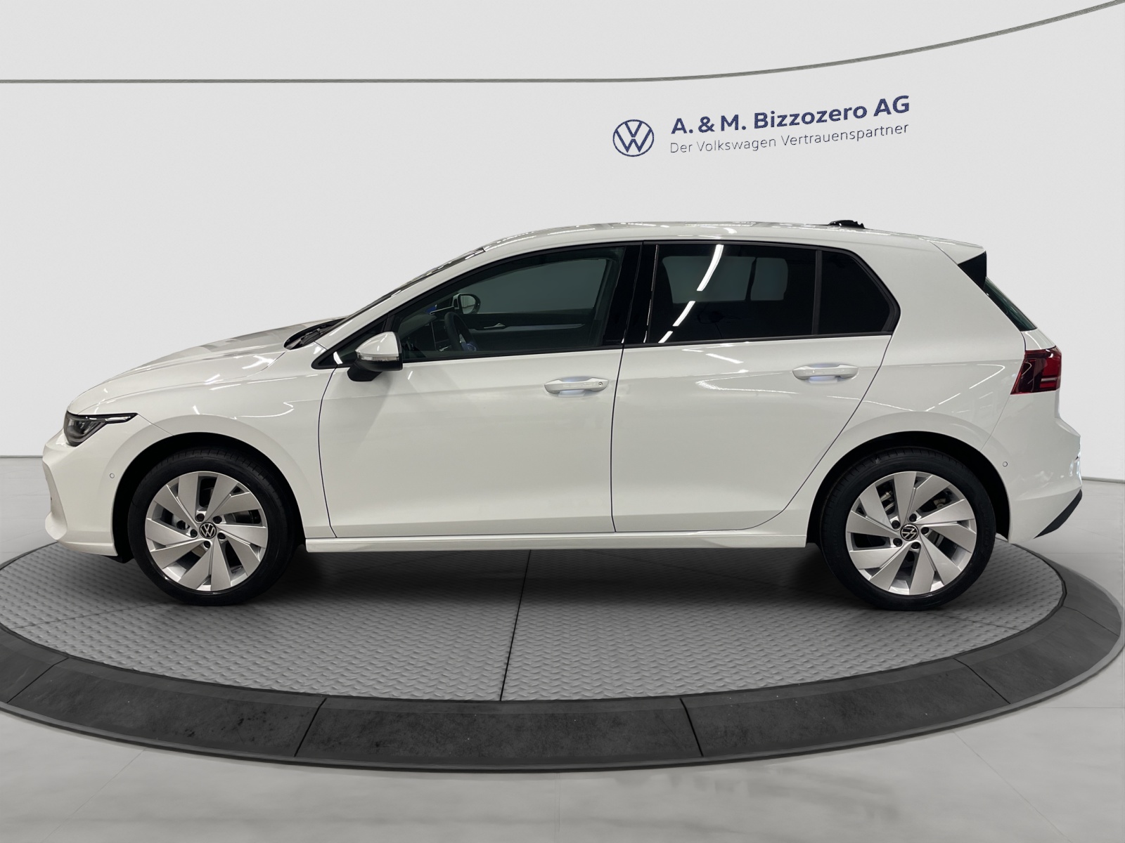 VW Golf 1.5 e TSI mHEV United DSG-showroom-element-1