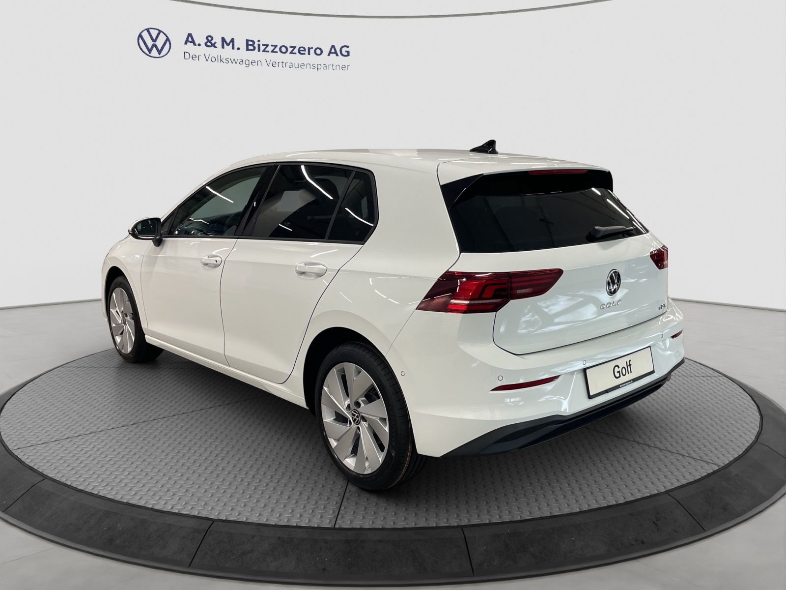 VW Golf 1.5 e TSI mHEV United DSG-showroom-element-2