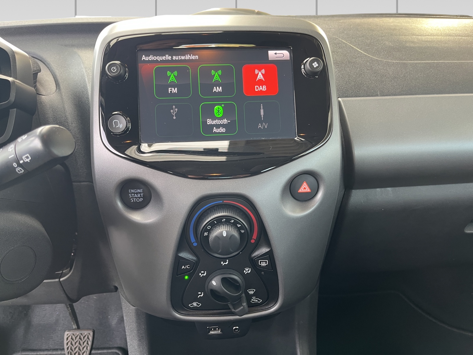 TOYOTA Aygo 1.0 VVT-i X-shift Trend-image-9
