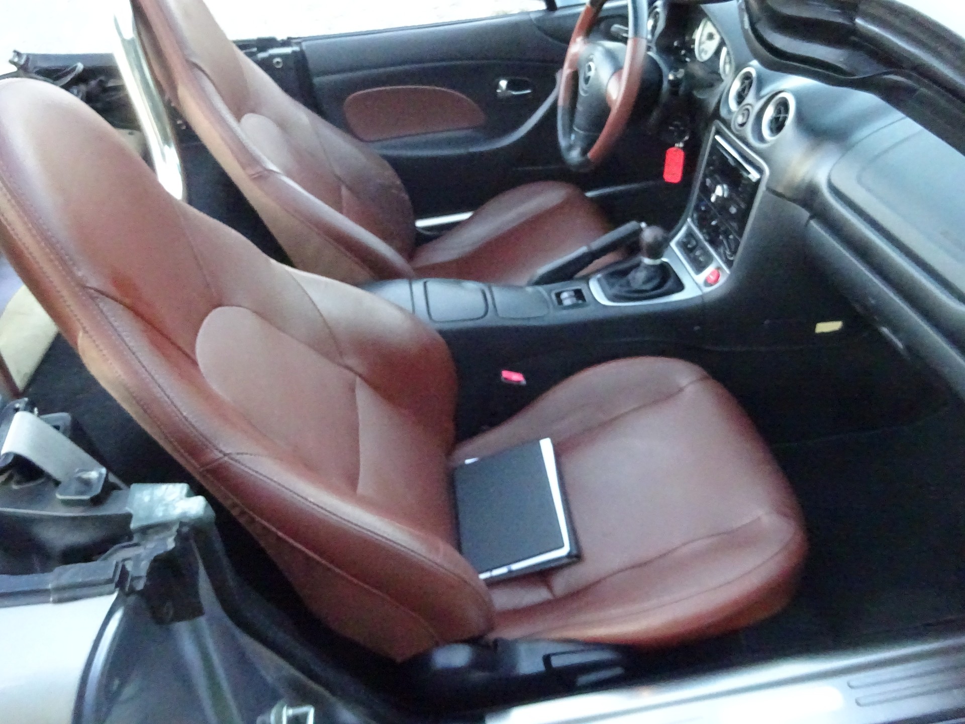 MAZDA MX-5 1.6i-16 Youngster - MFK 8.2026 - LEDERSITZE - SPEZ.AUSPUFF-image-9
